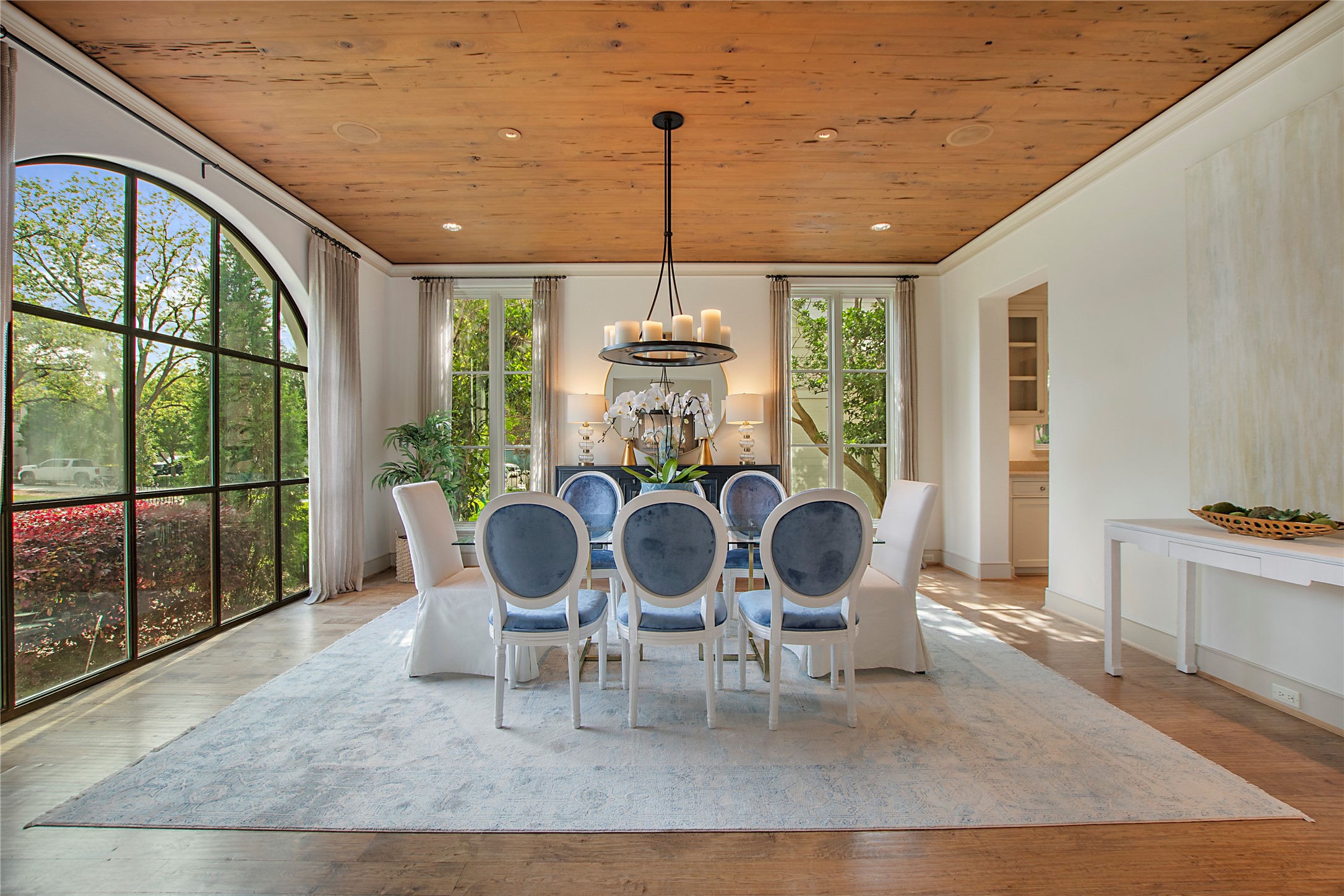 3526 Greenbrier Drive
