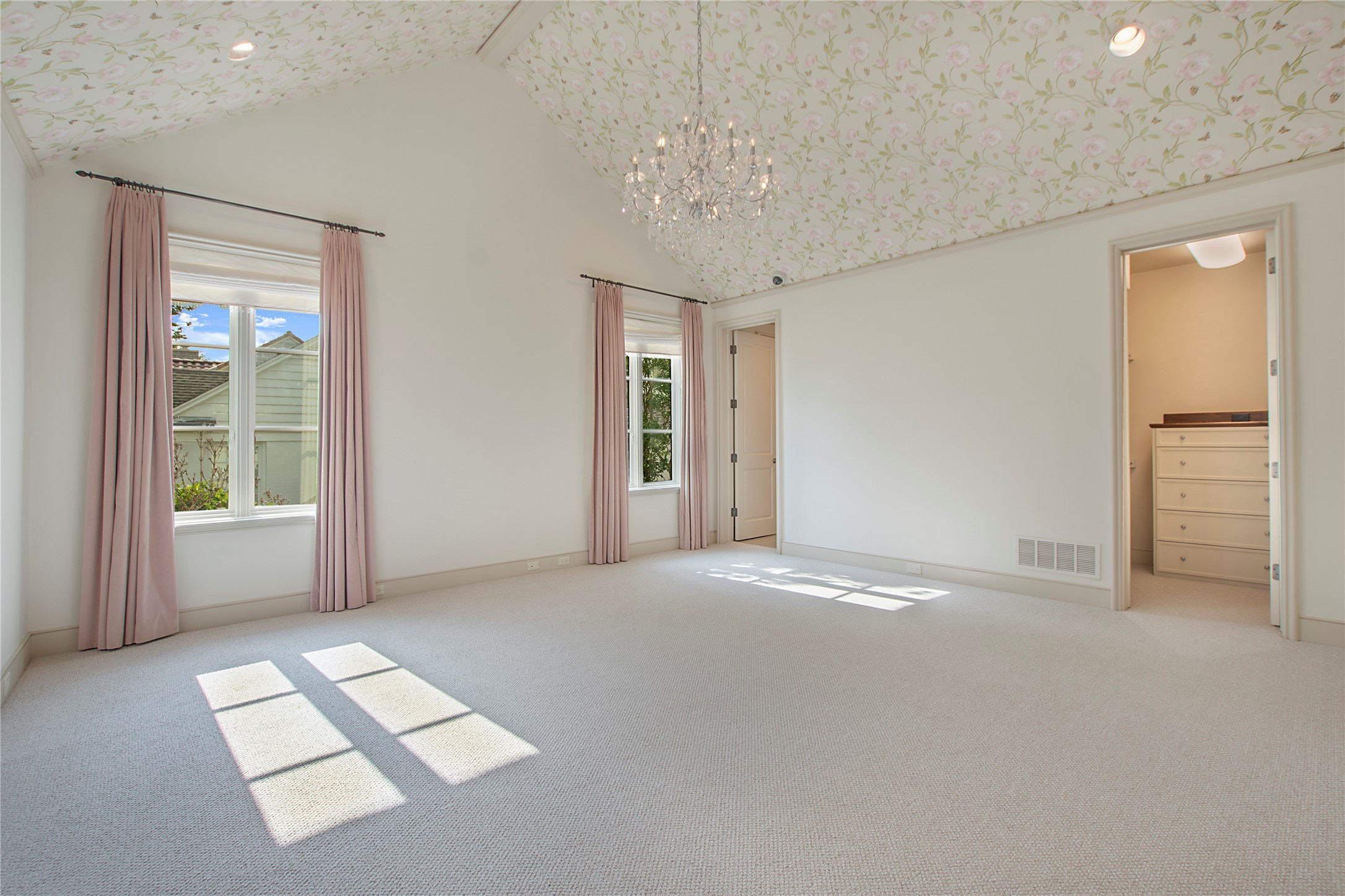 3526 Greenbrier Drive