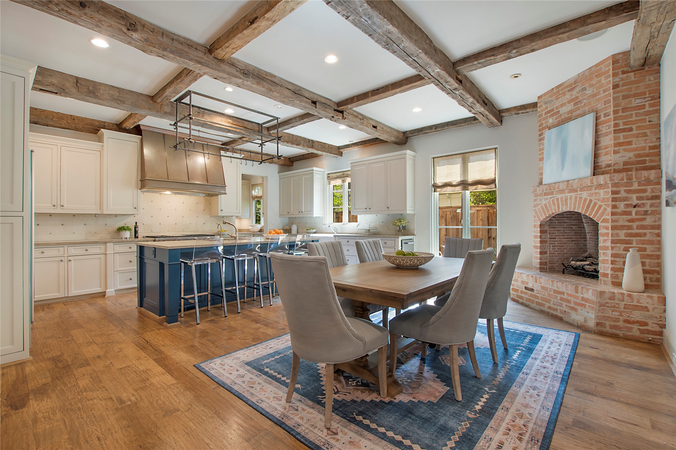 3526 Greenbrier Drive