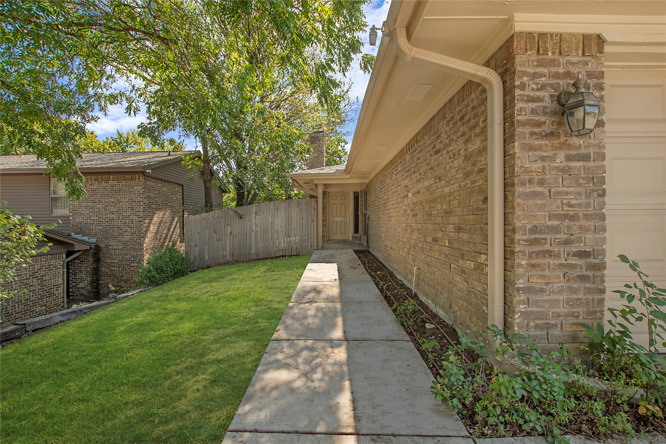 6463 Waverly Way