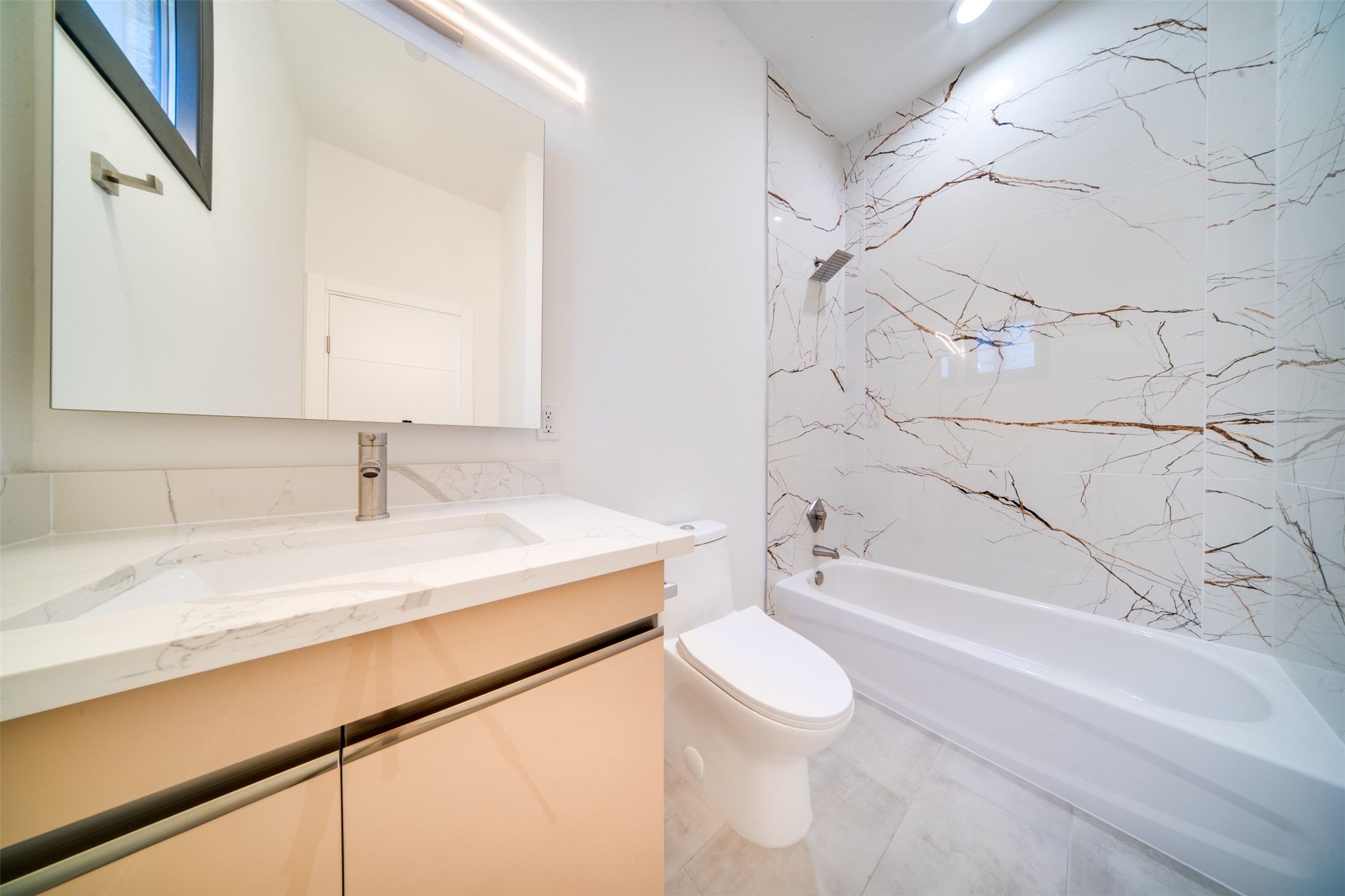 1920 Caddo Street 101