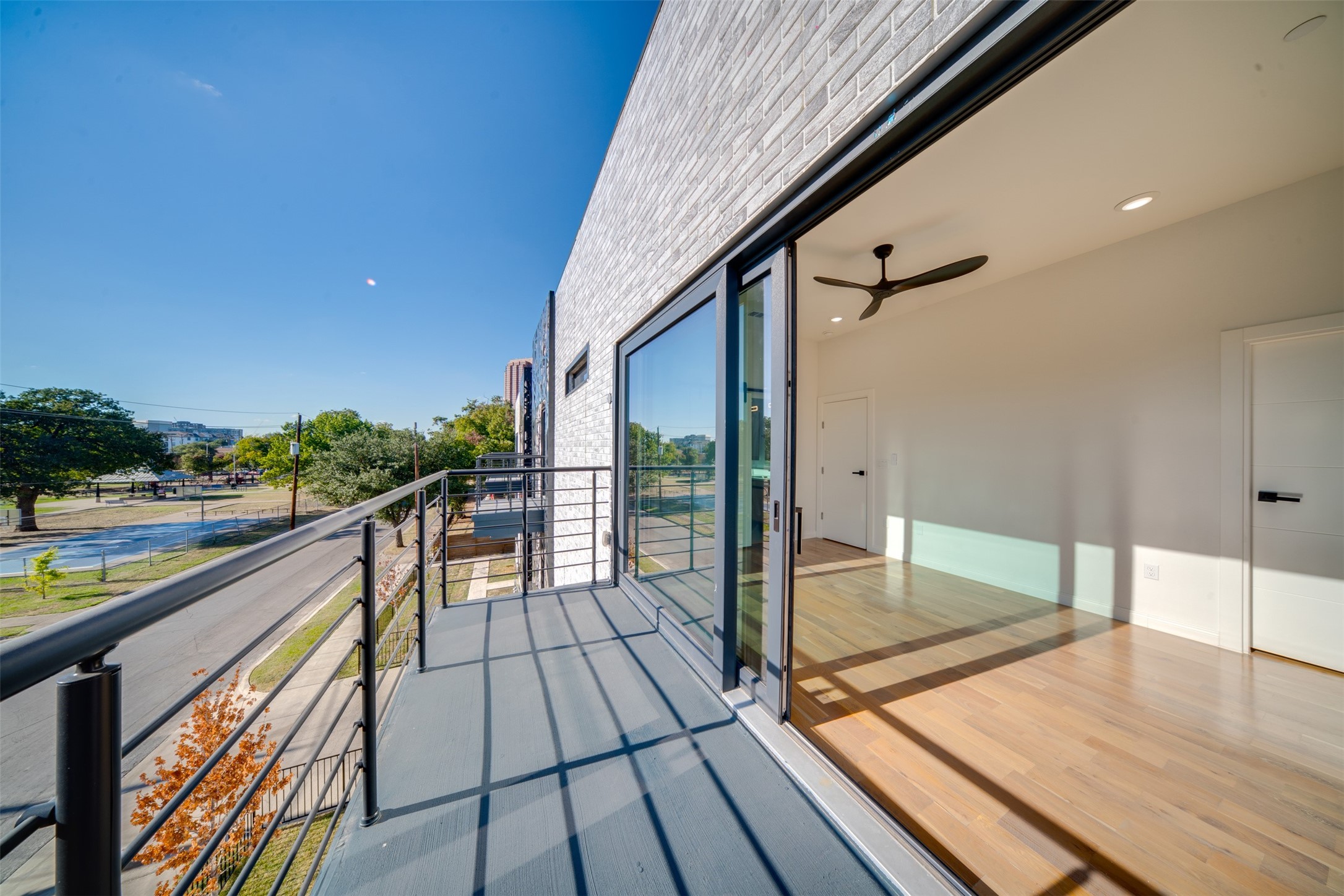 1920 Caddo Street 101