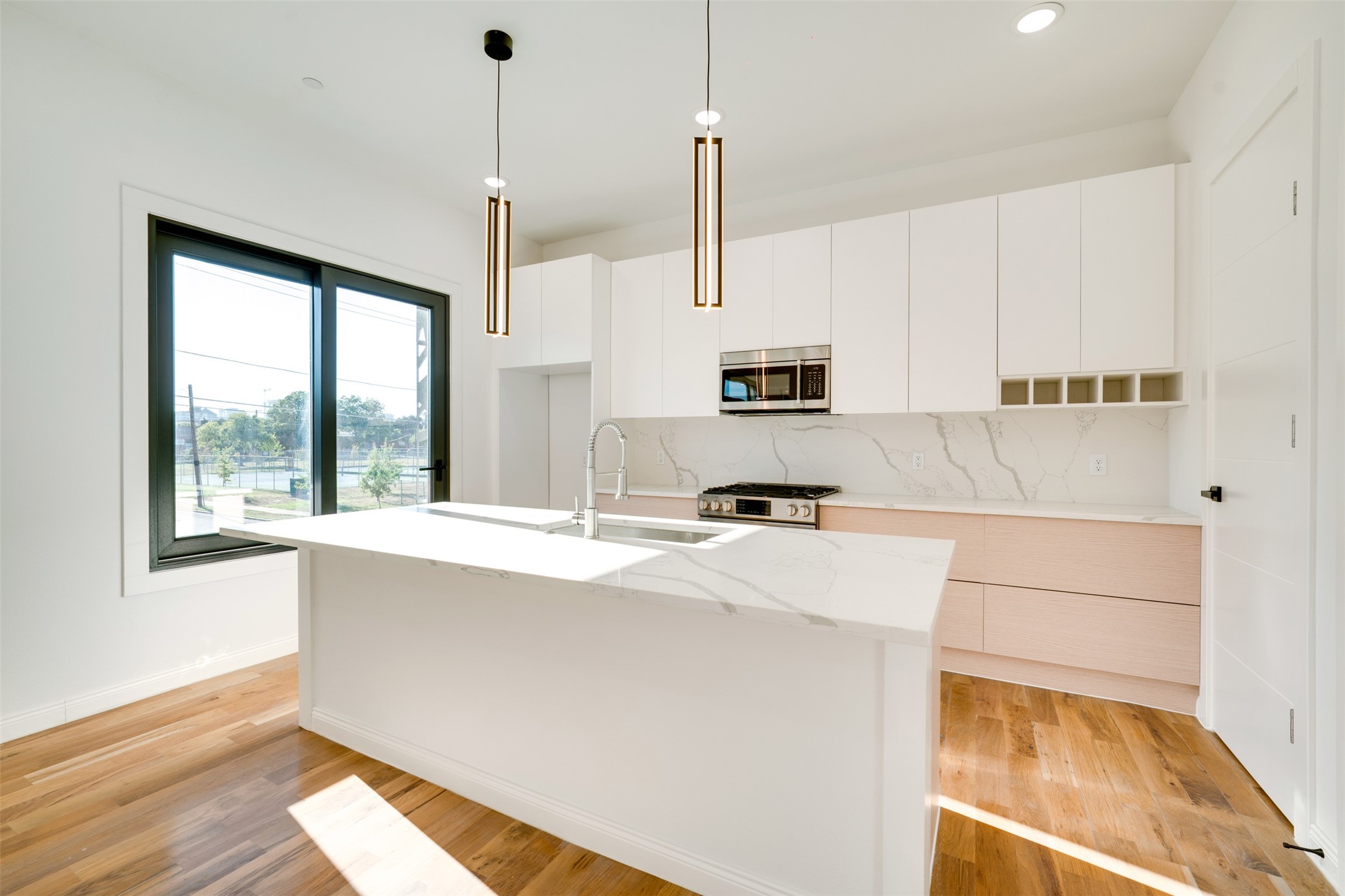 1920 Caddo Street 101