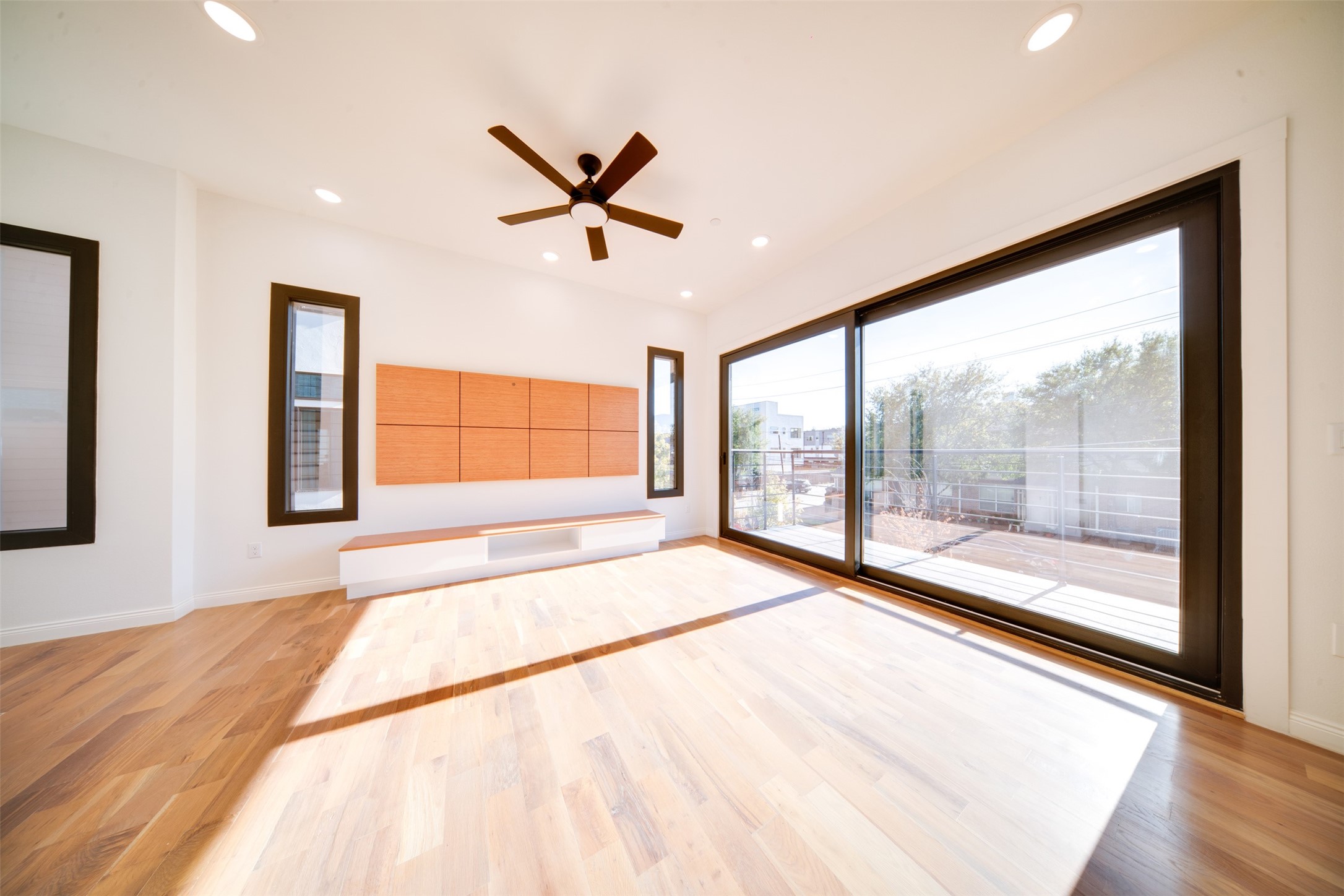 1920 Caddo Street 101