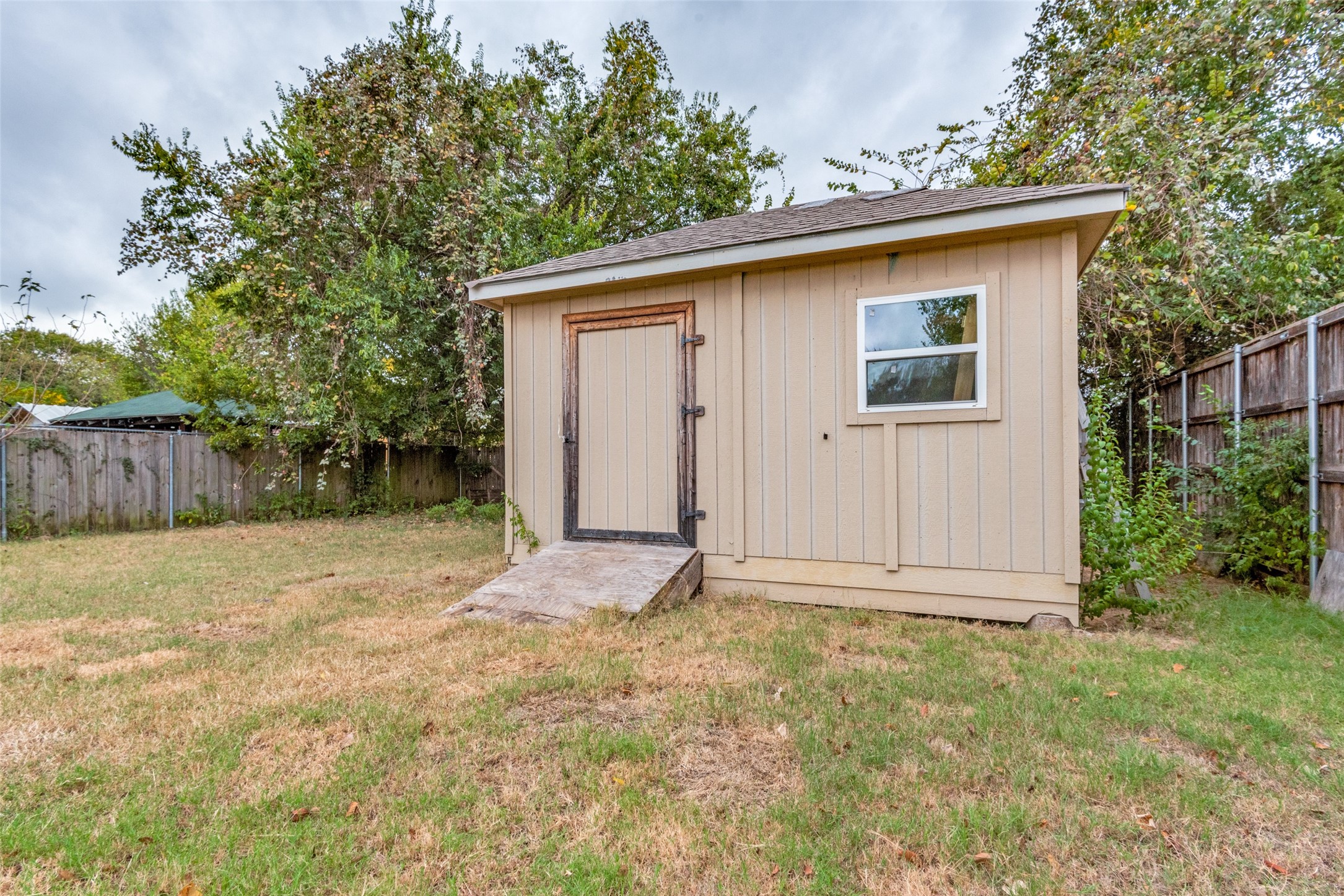 615 S Acres Drive
