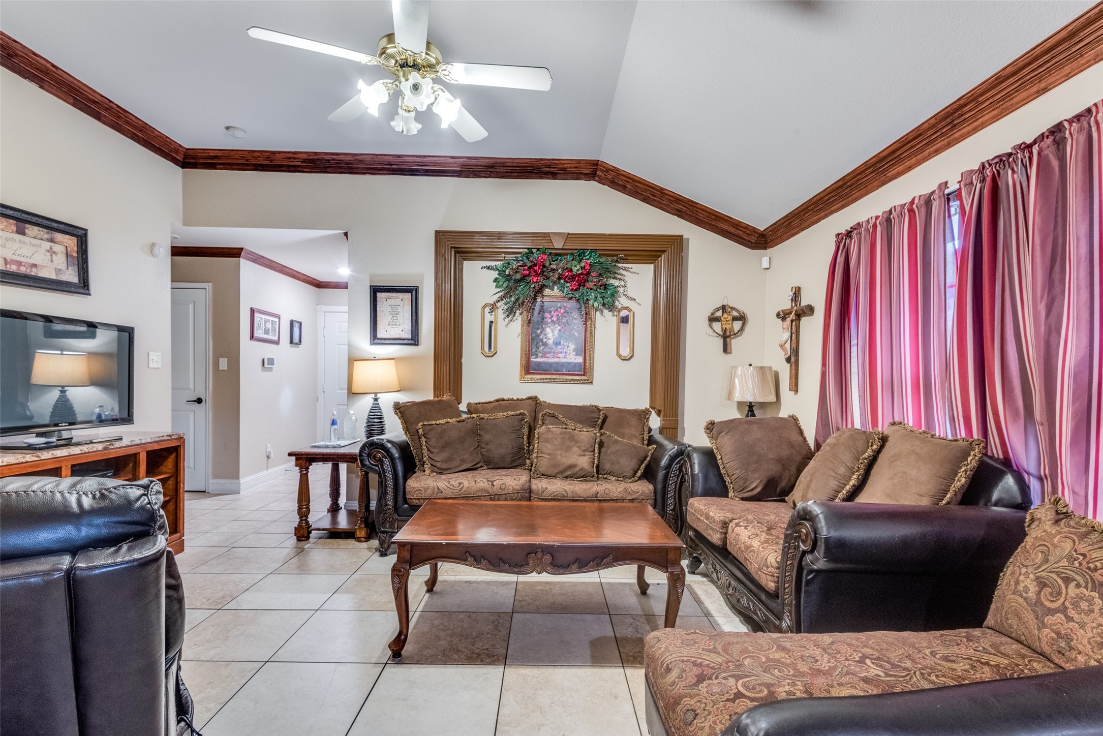615 S Acres Drive