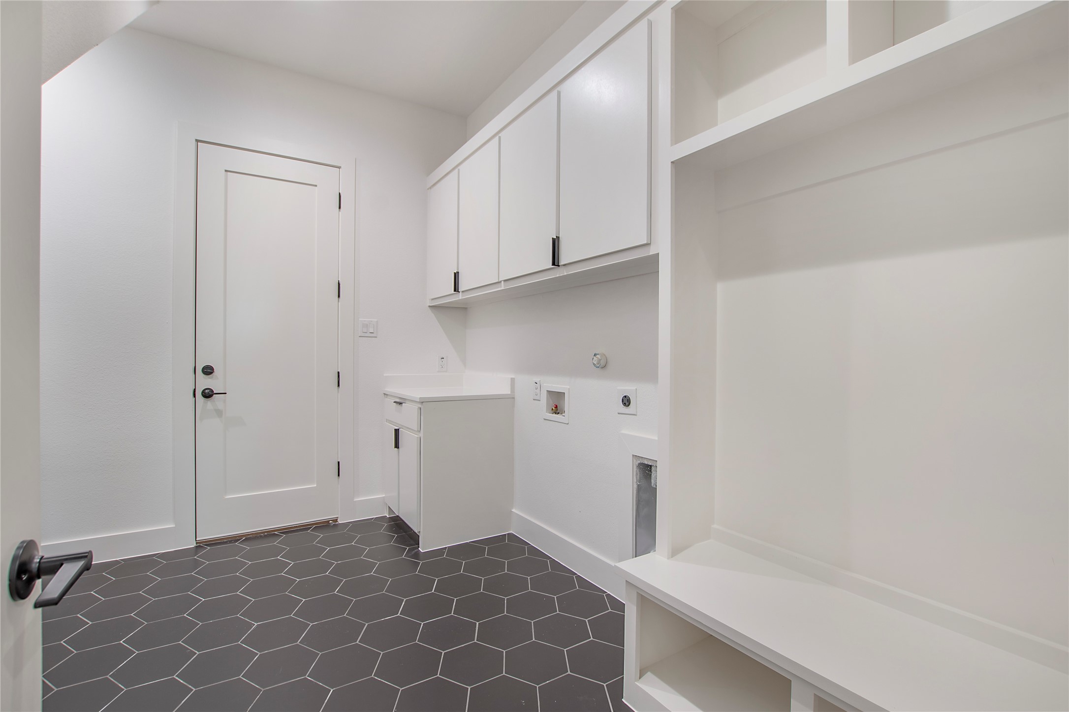 425 Whispering Way