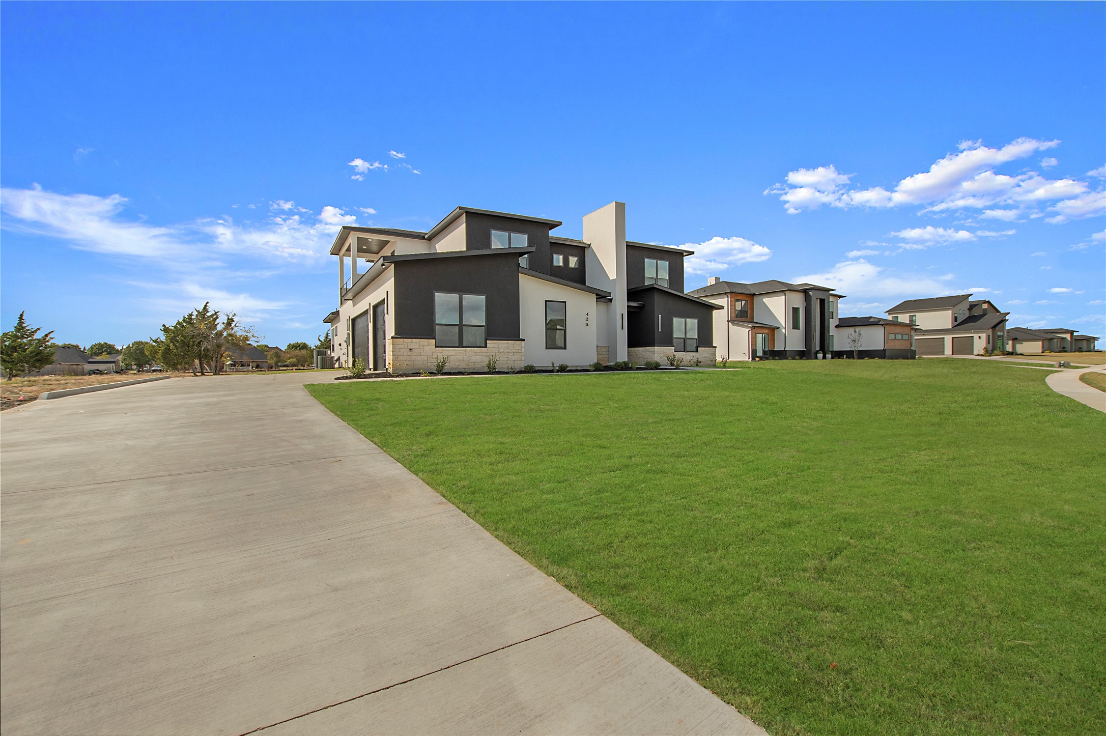 425 Whispering Way