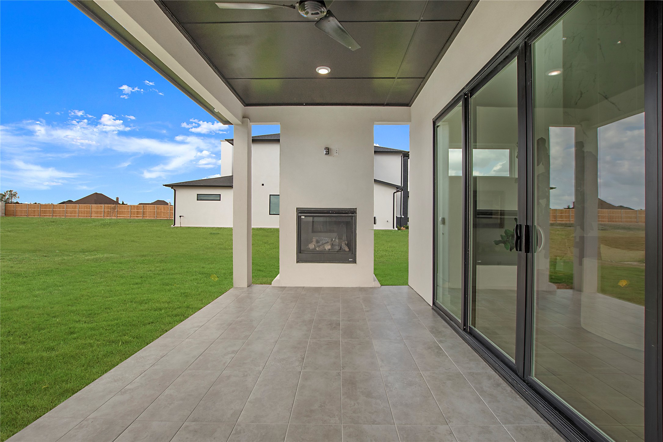 425 Whispering Way