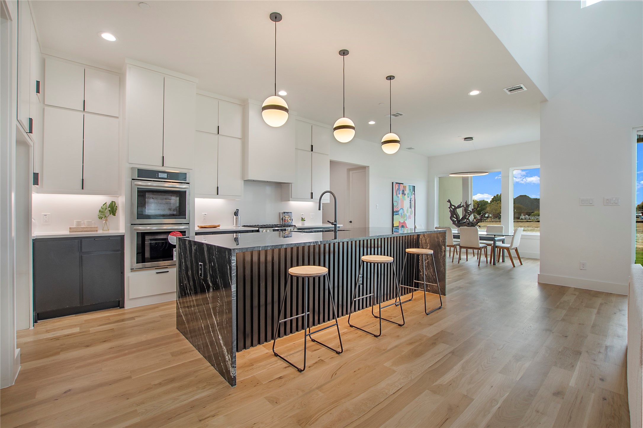 425 Whispering Way