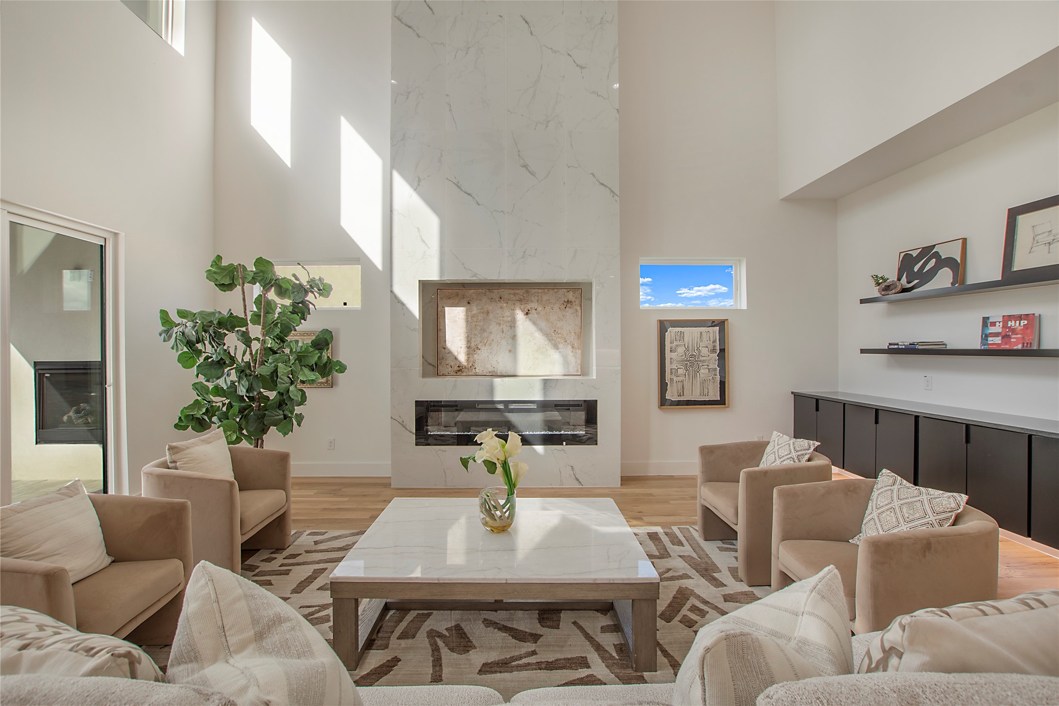 425 Whispering Way