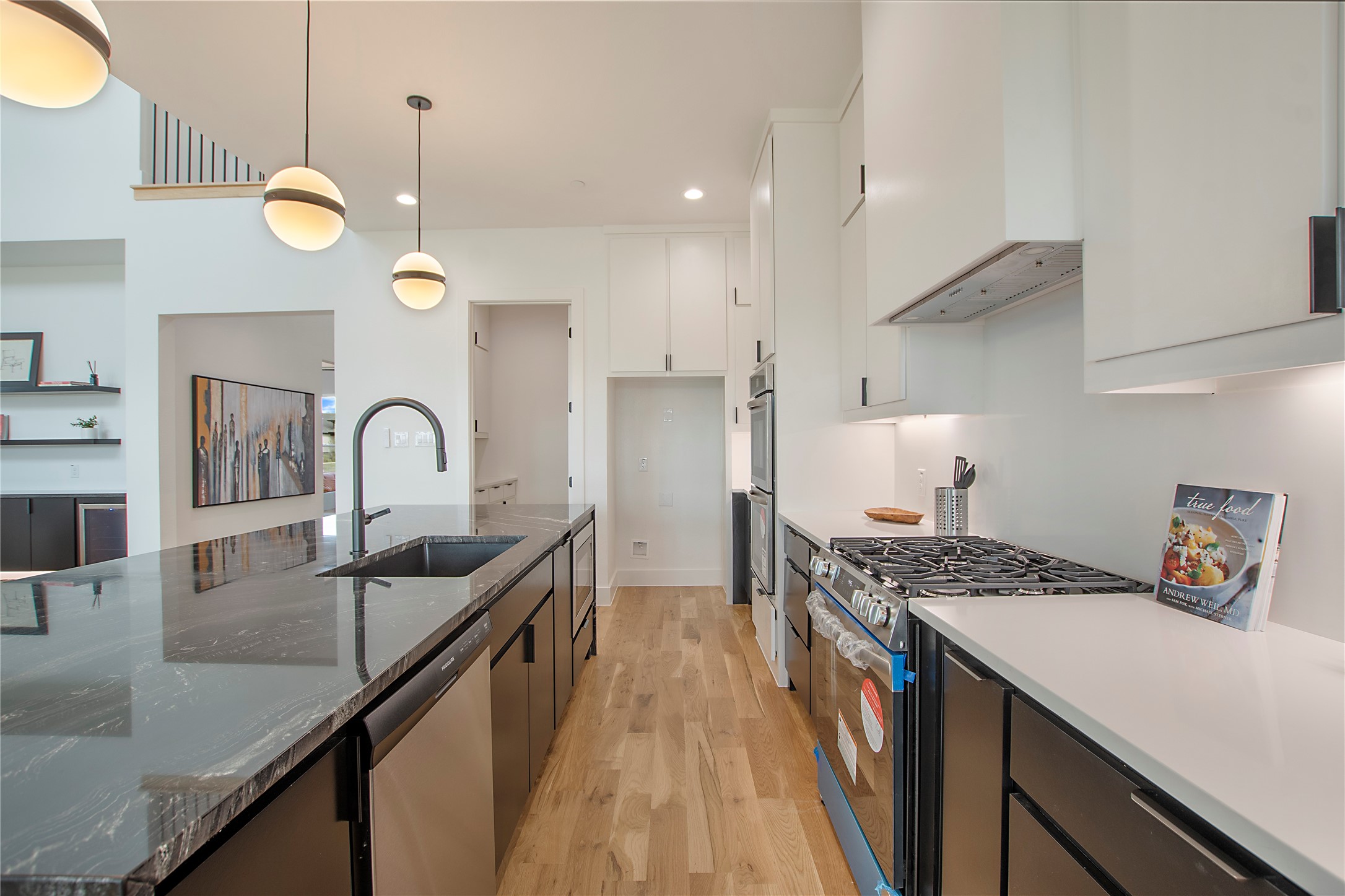 425 Whispering Way
