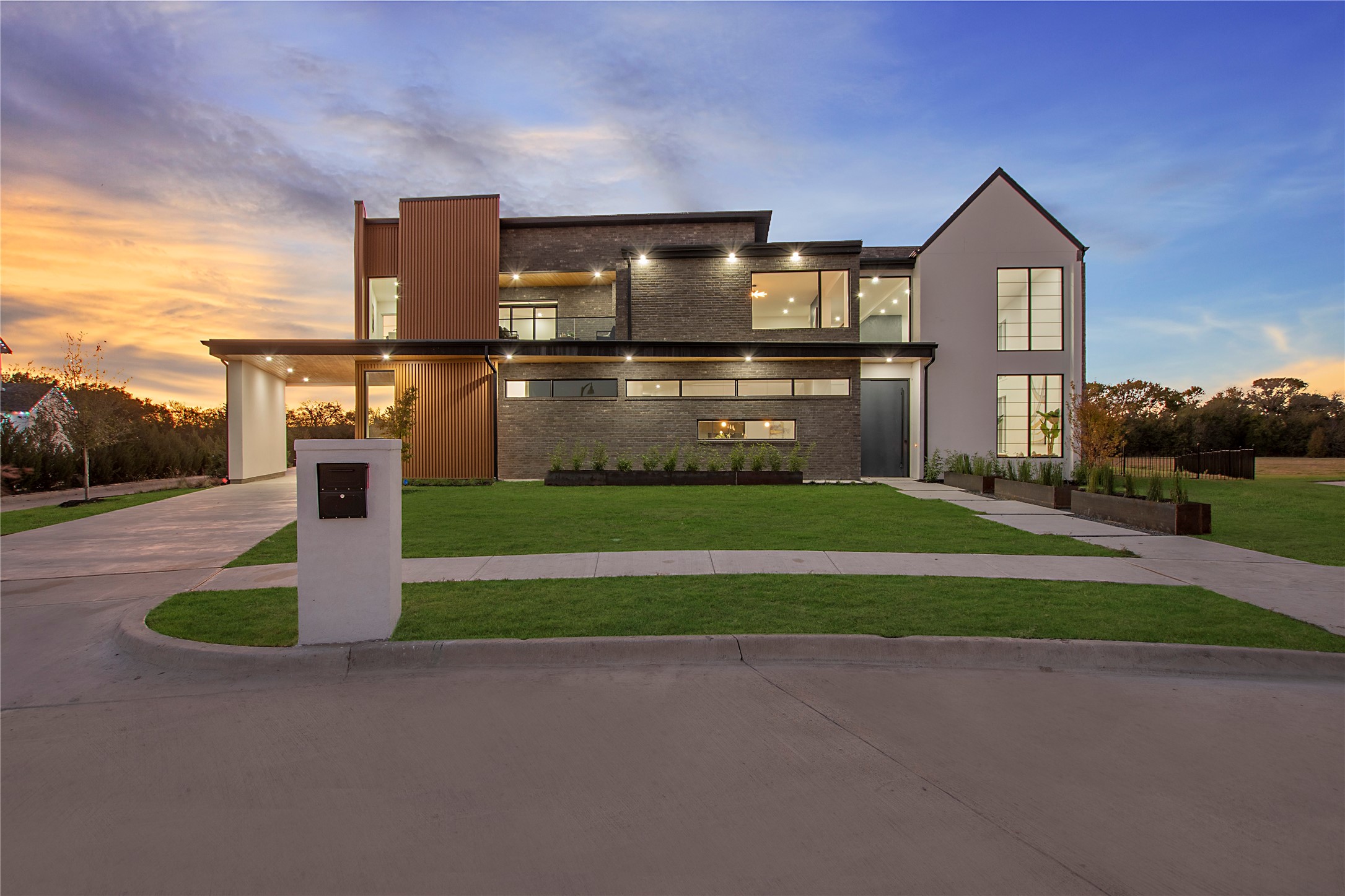 1112 Glen Abbey Court