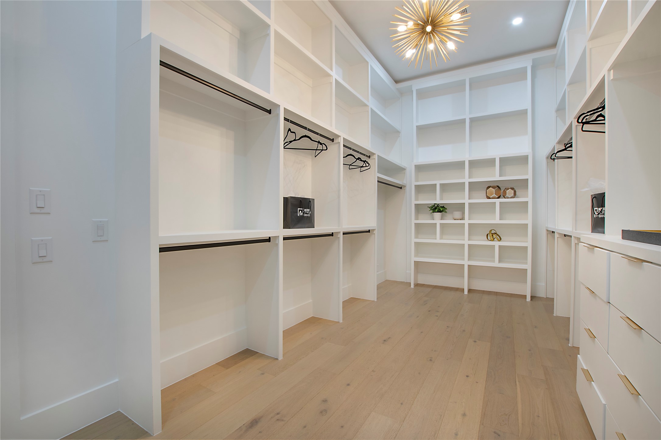 1112 Glen Abbey Court