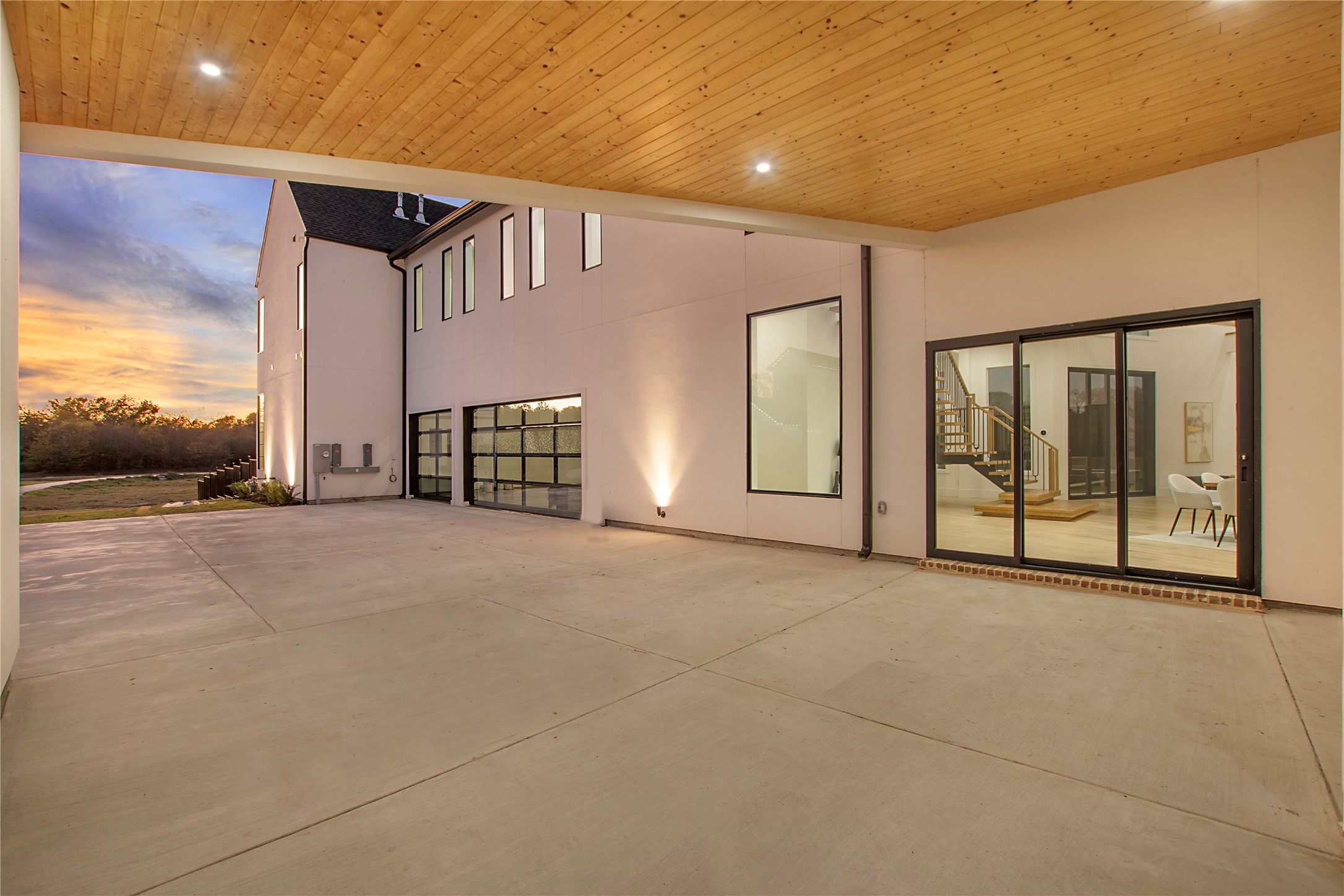 1112 Glen Abbey Court
