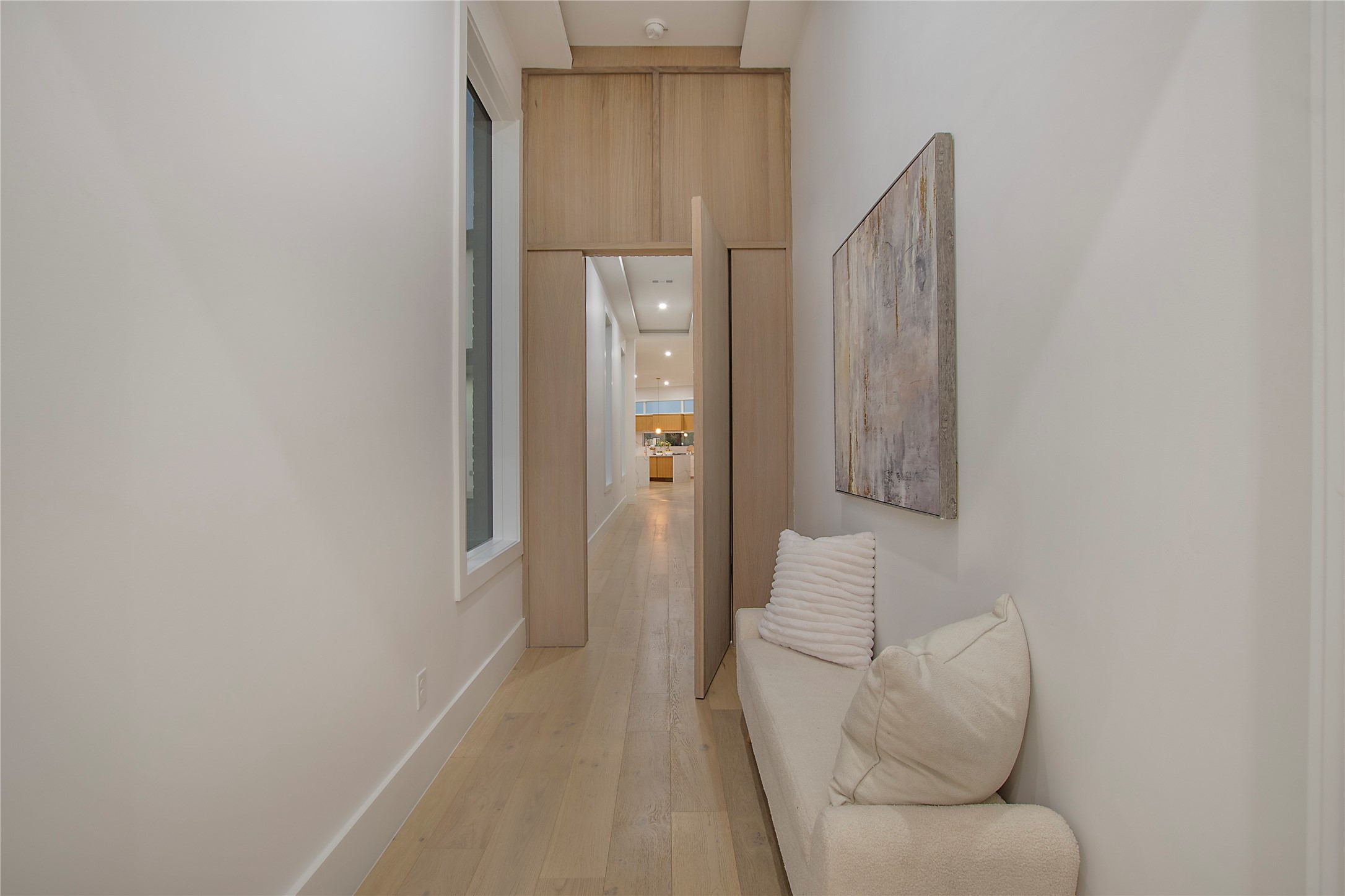 1112 Glen Abbey Court
