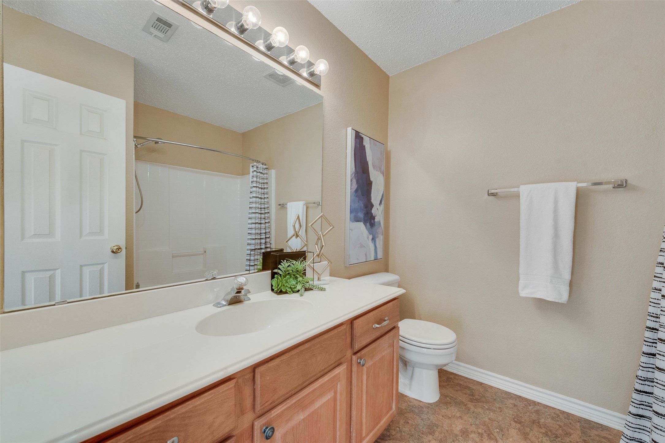 5662 Pamela Court