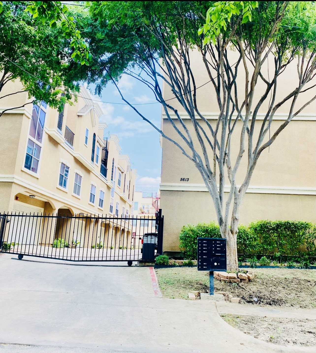 5613 Lindell Avenue 1