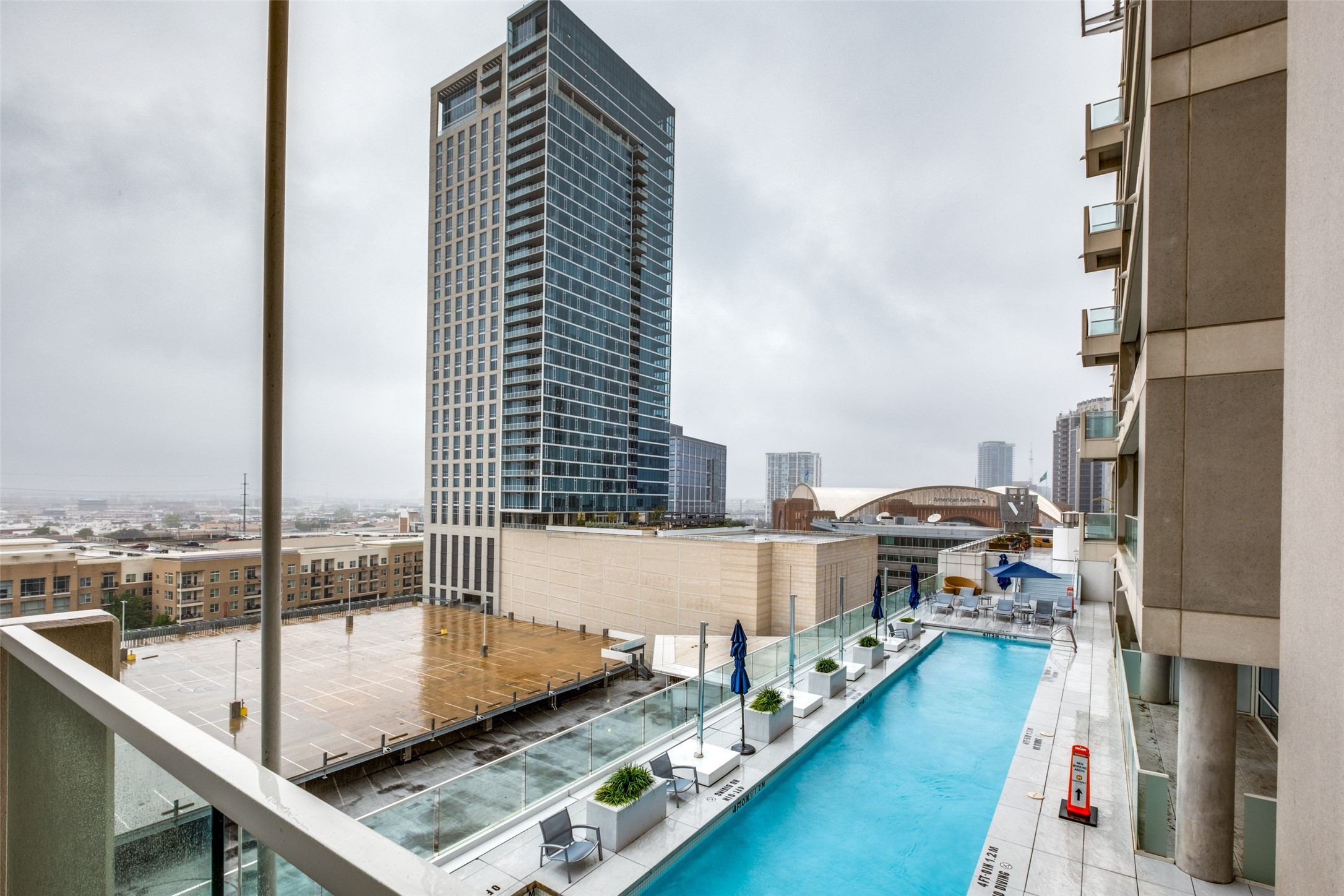 2408 Victory Park Lane 831