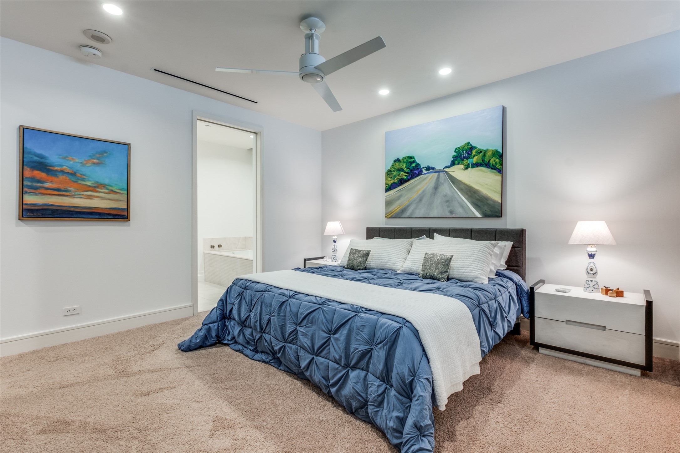 2408 Victory Park Lane 831