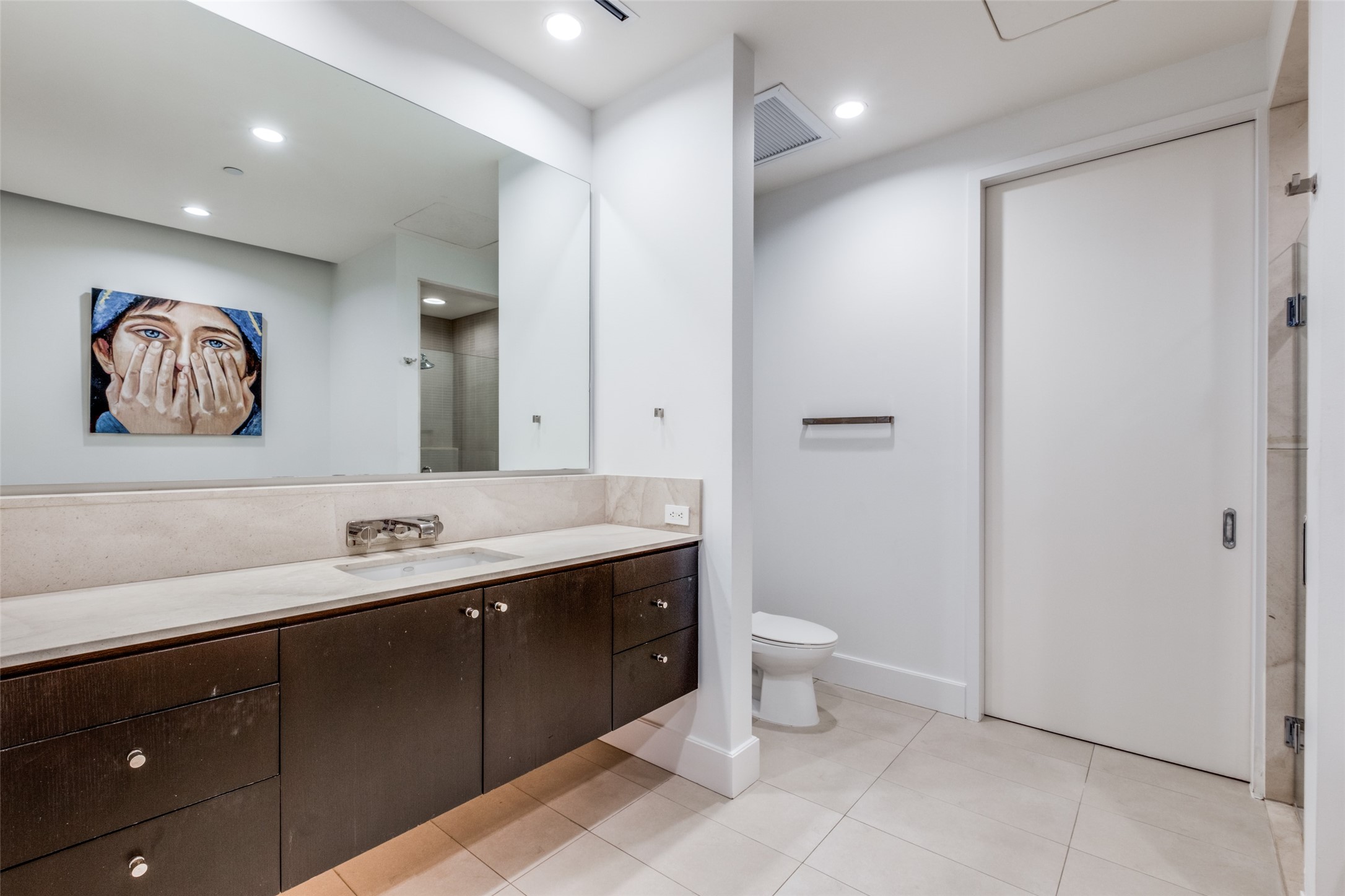 2408 Victory Park Lane 831