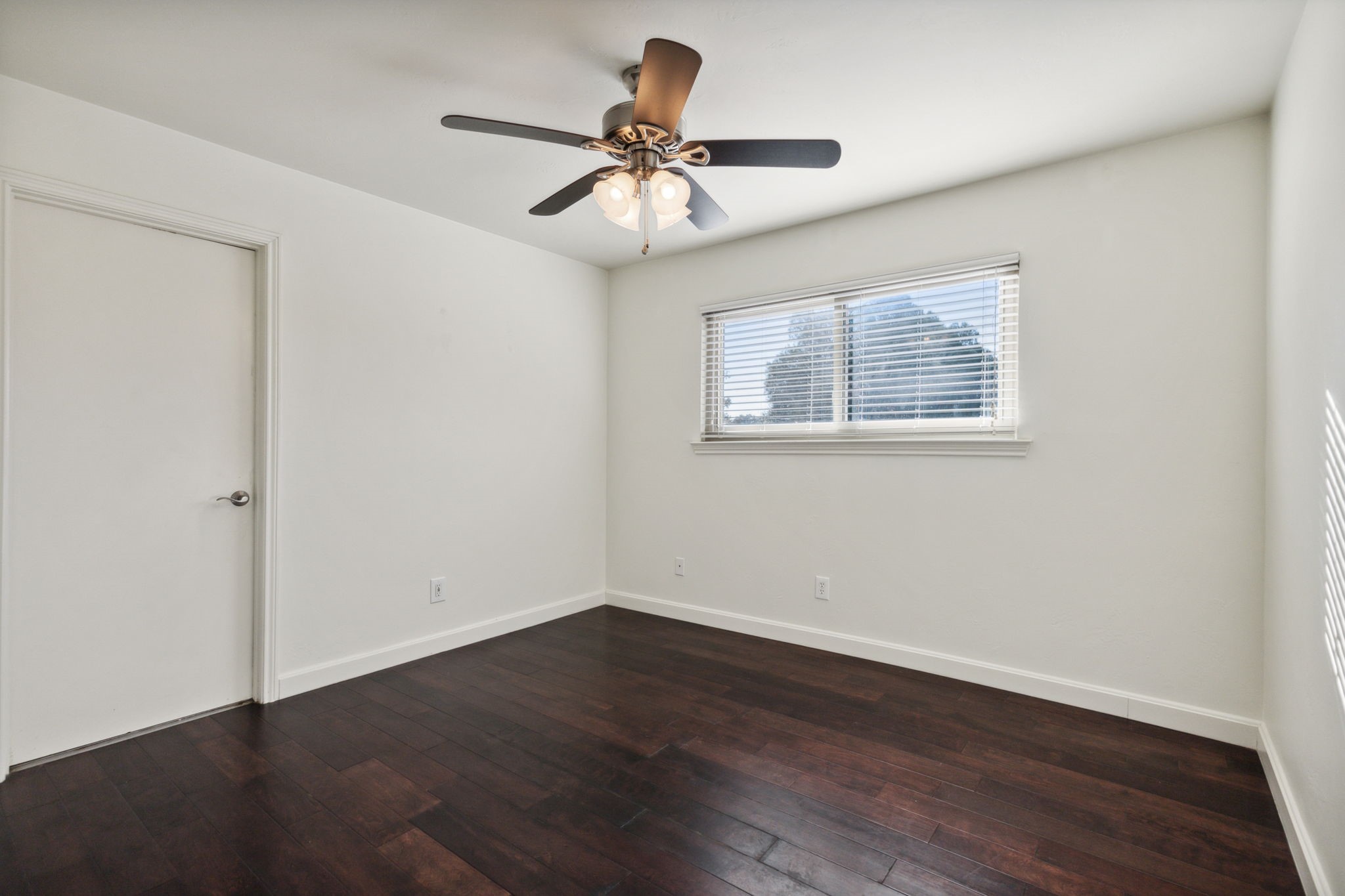 1800 Villanova Drive