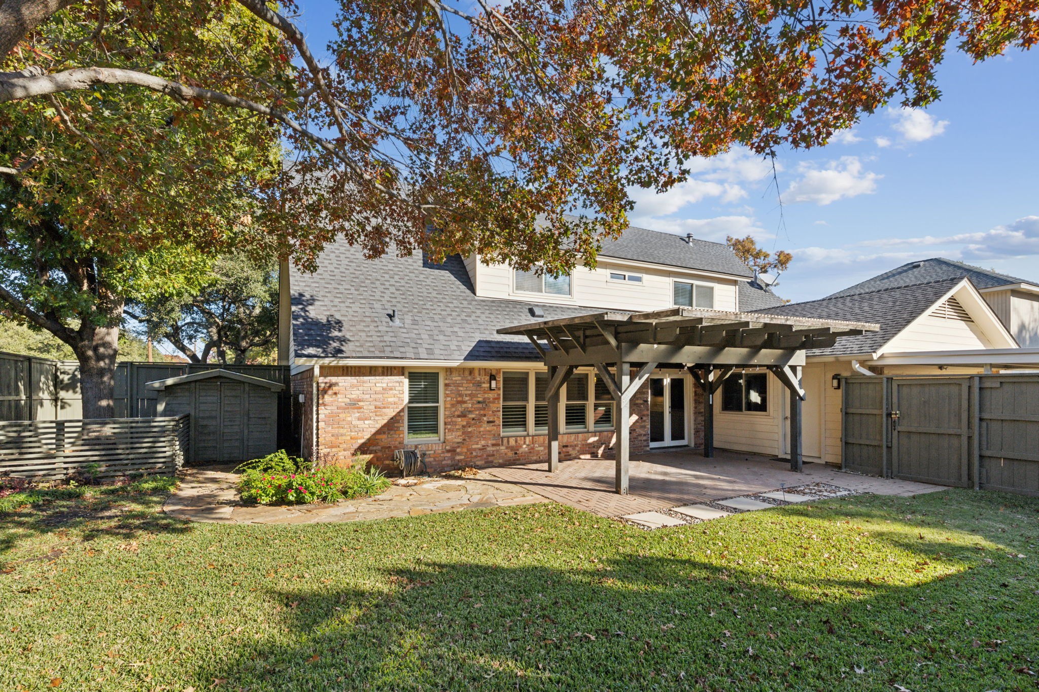 1800 Villanova Drive