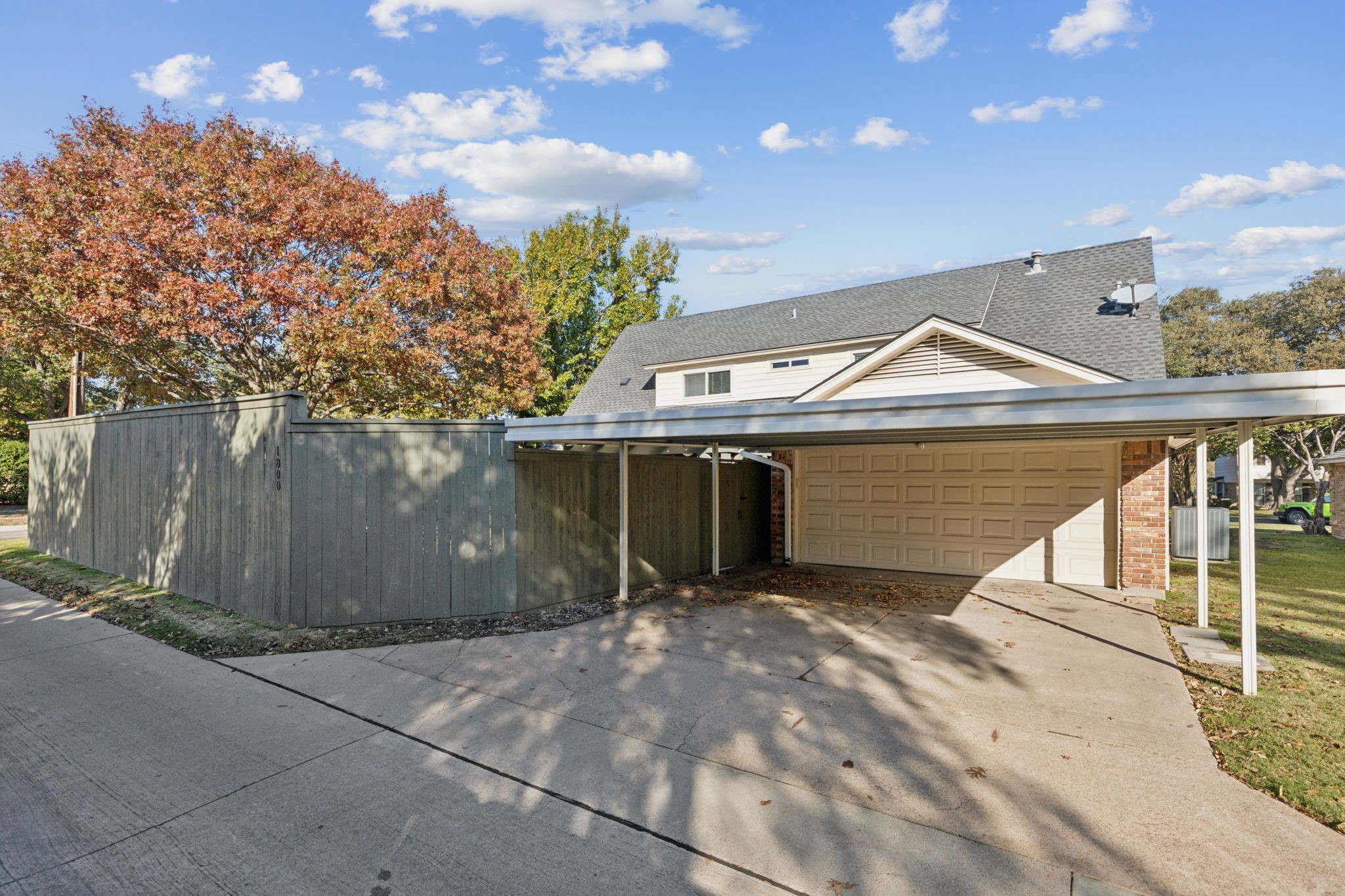 1800 Villanova Drive