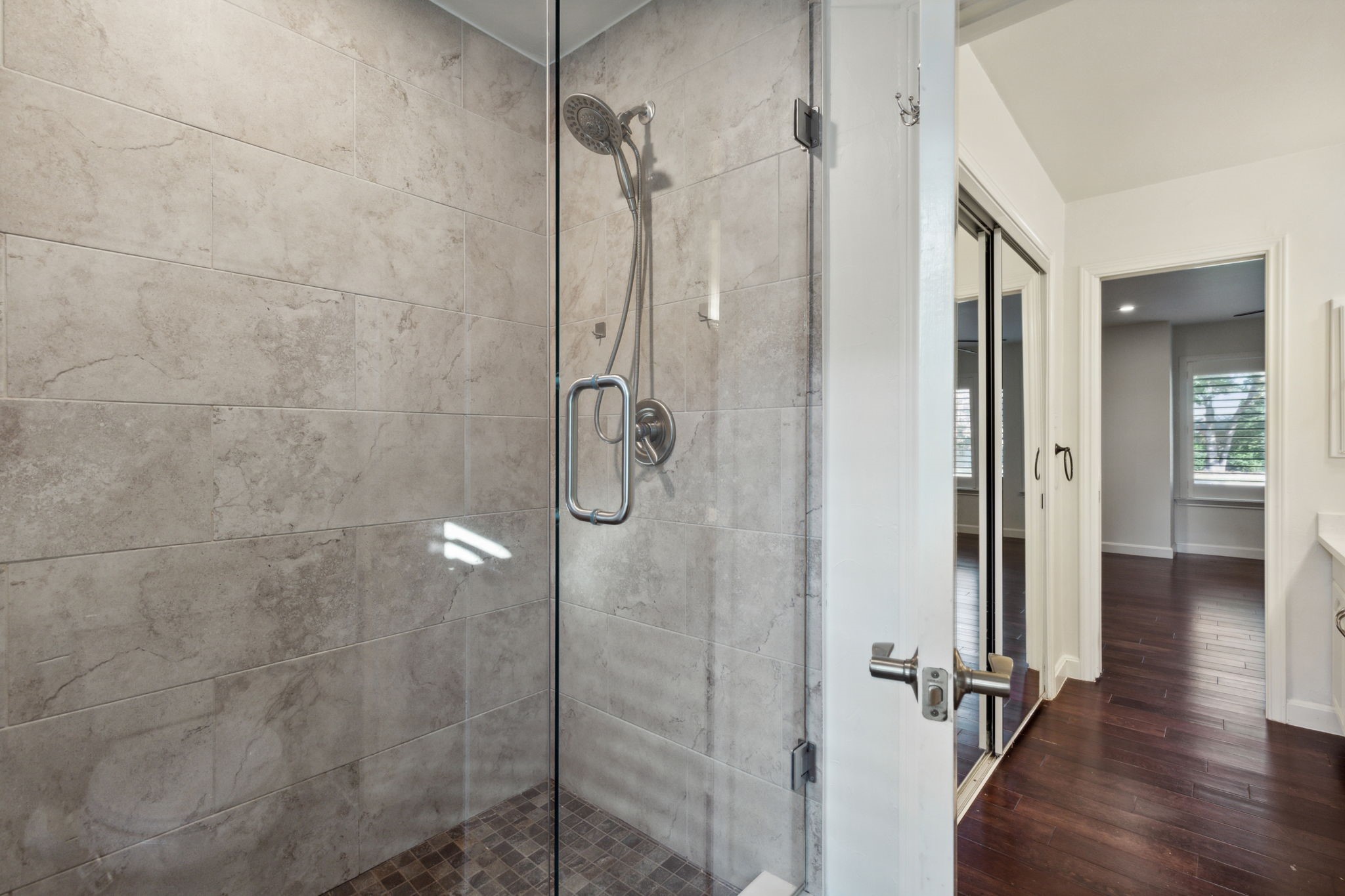 1800 Villanova Drive