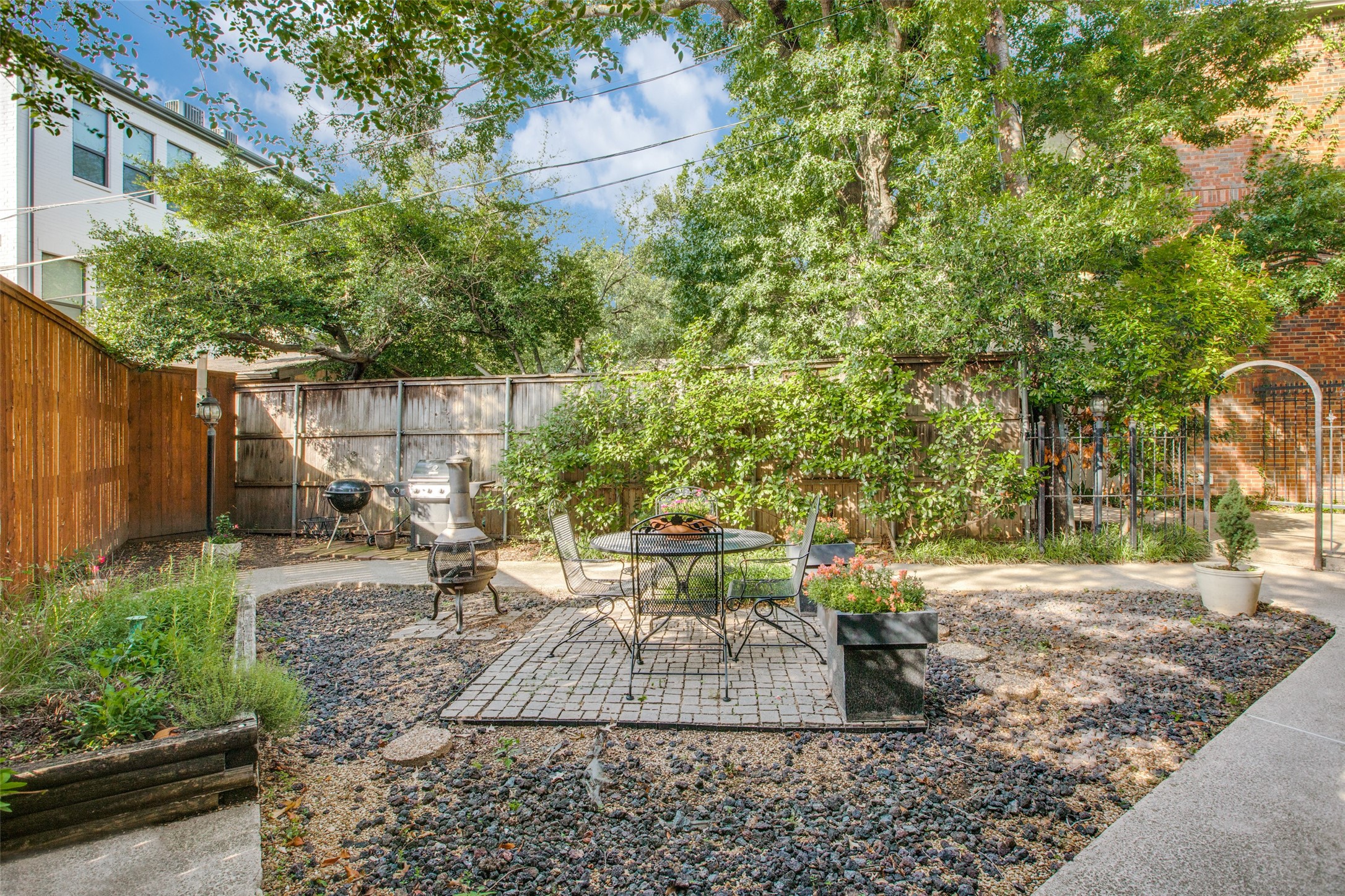 4106 Newton Avenue 108