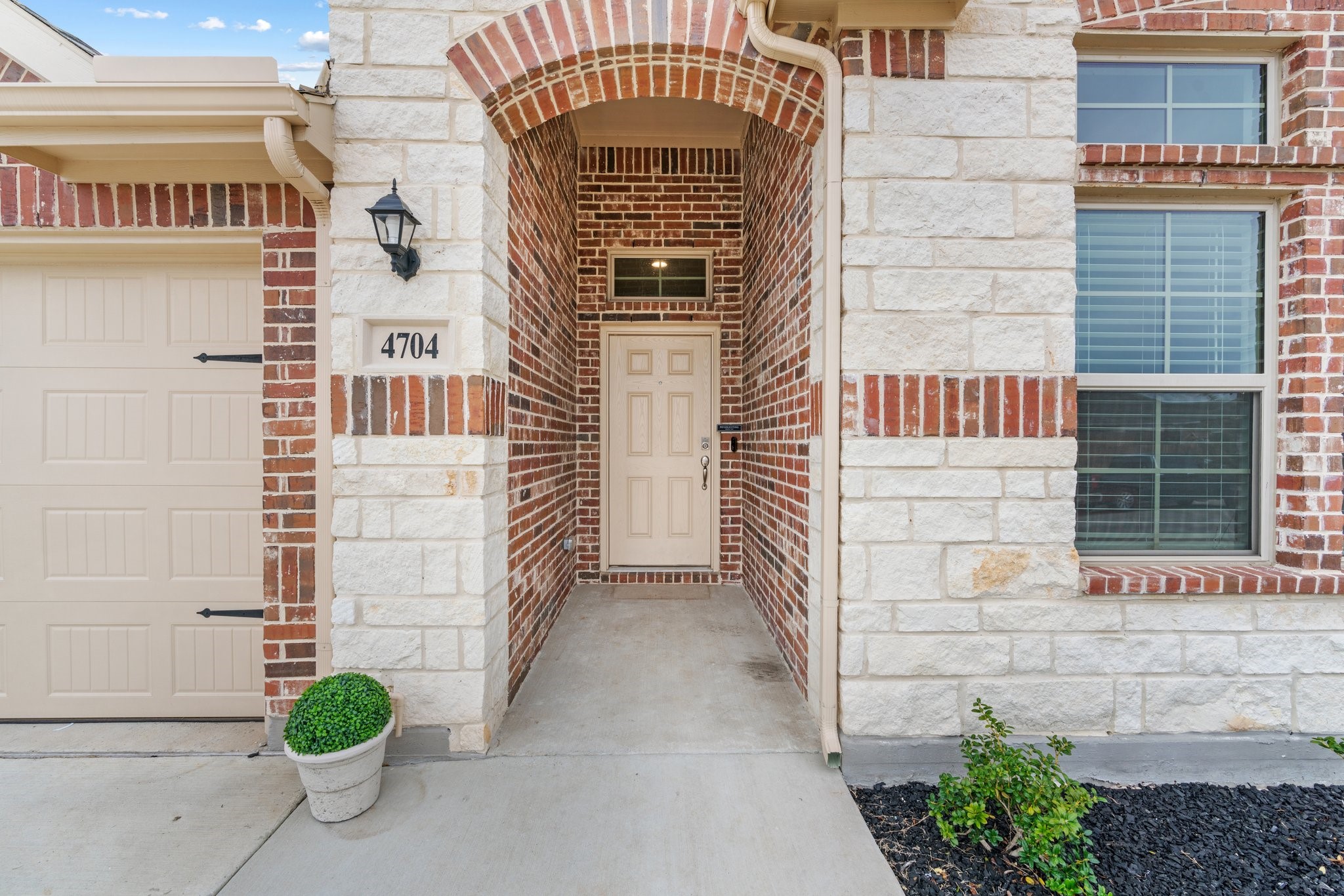4704 Elite Drive