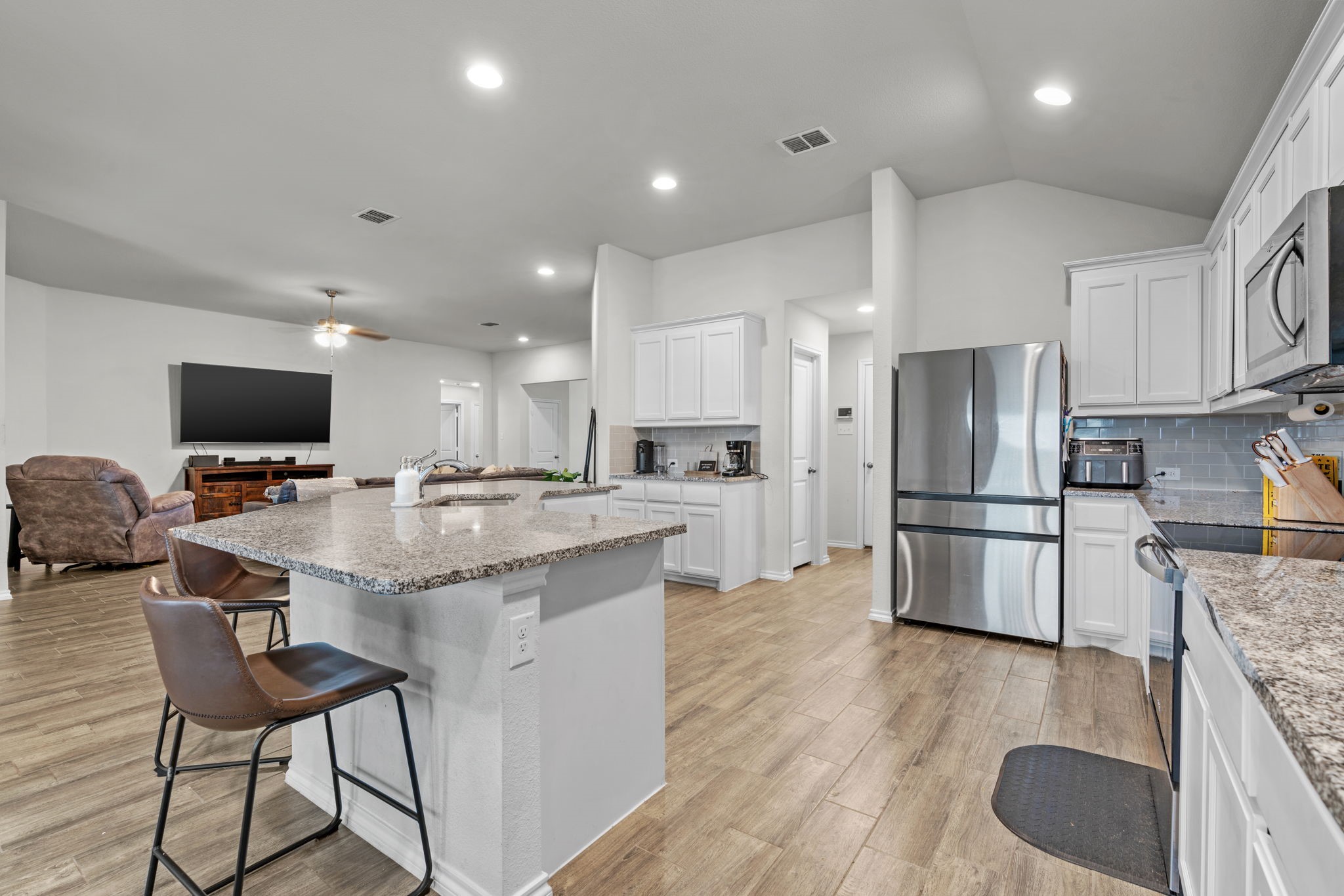 4704 Elite Drive