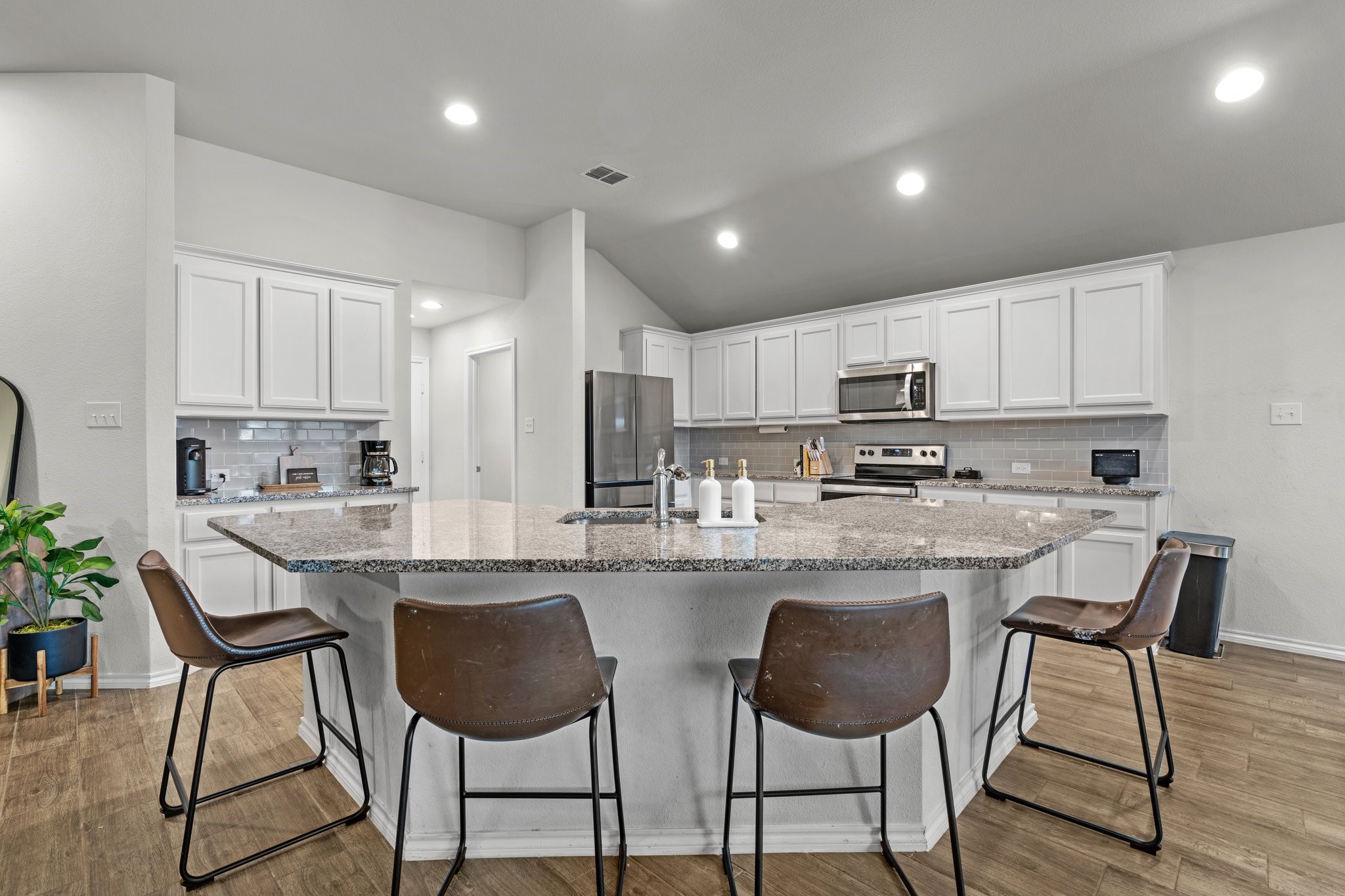 4704 Elite Drive