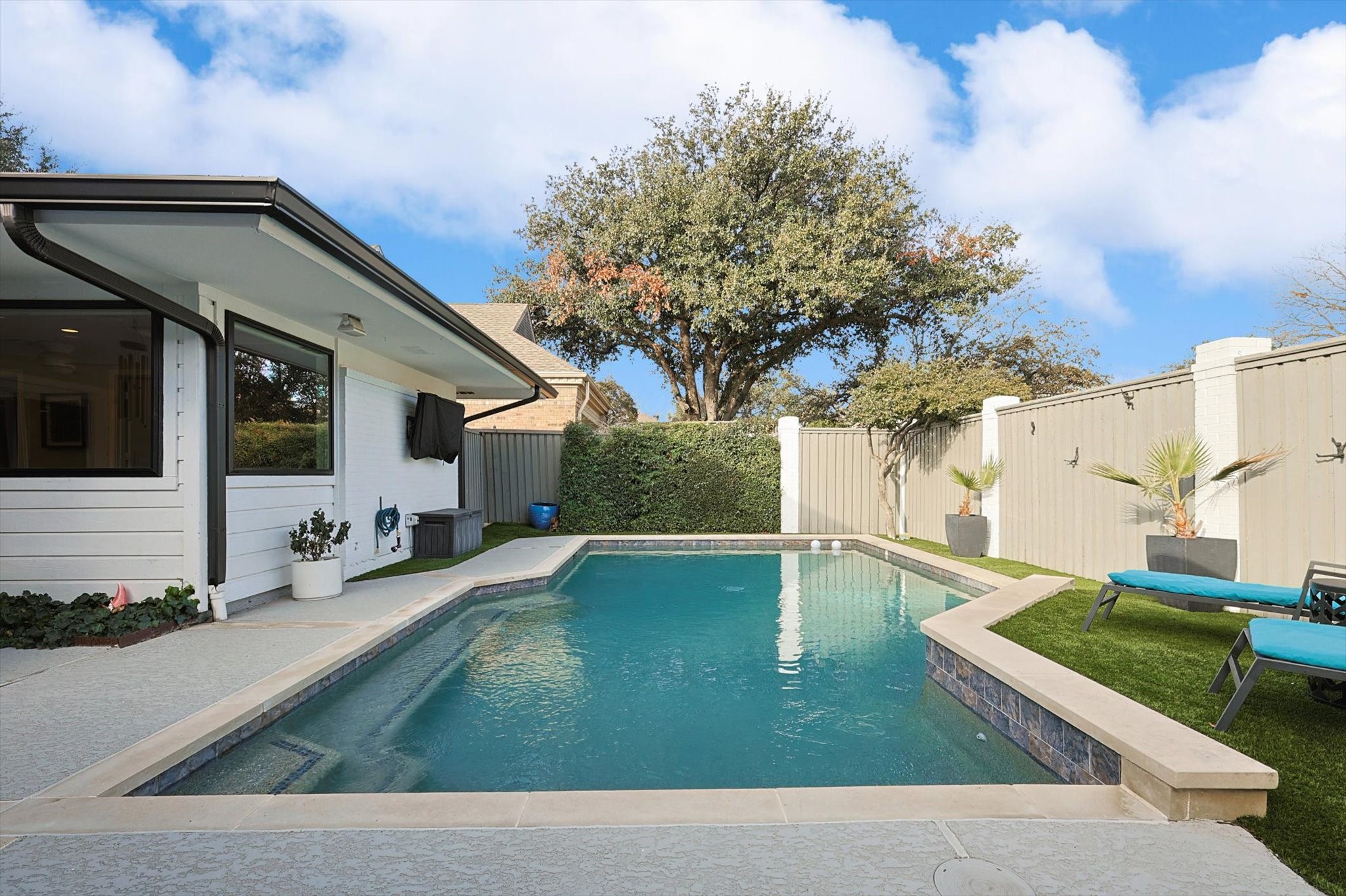 7015 Chevy Chase Avenue