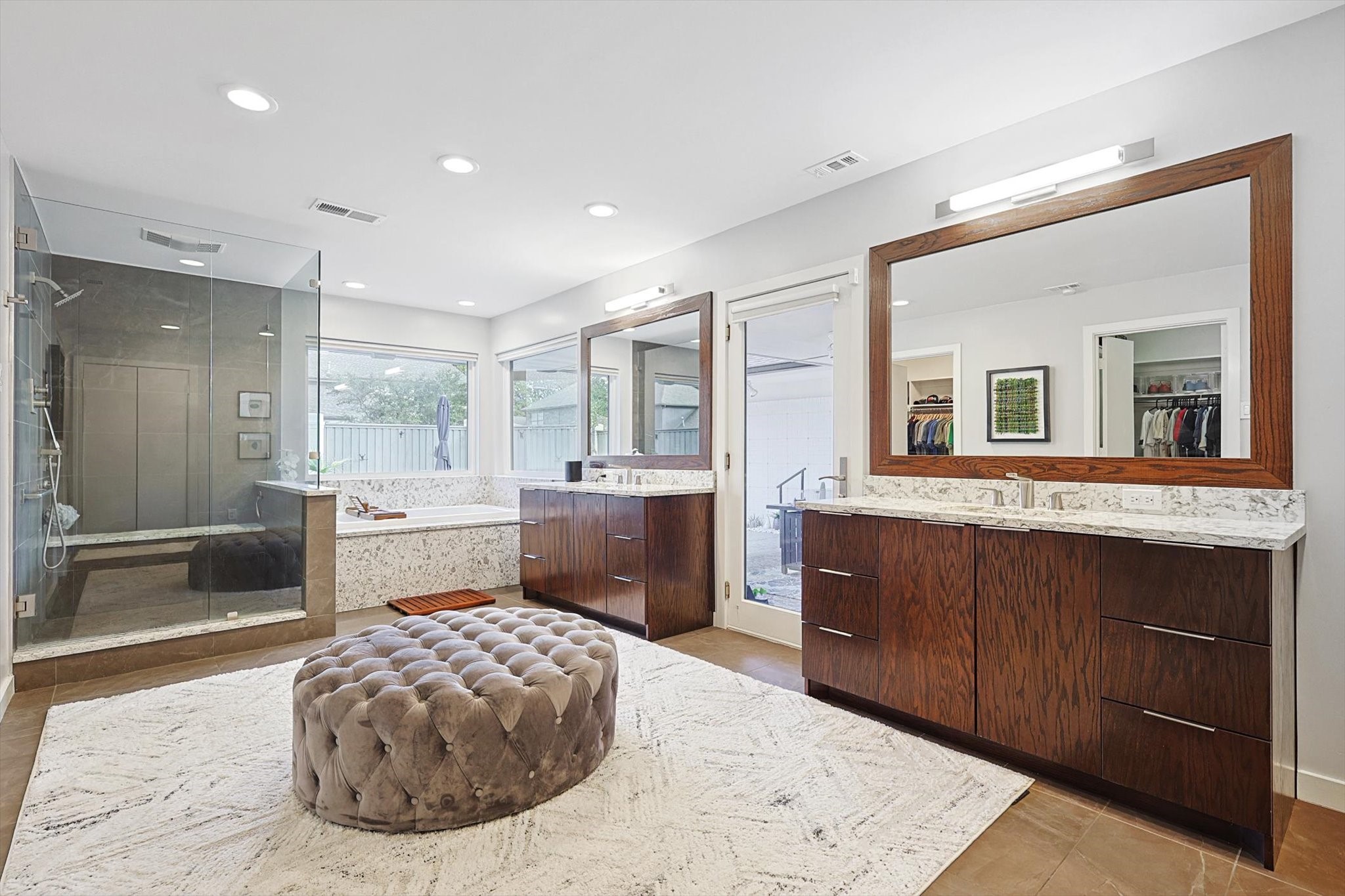 7015 Chevy Chase Avenue