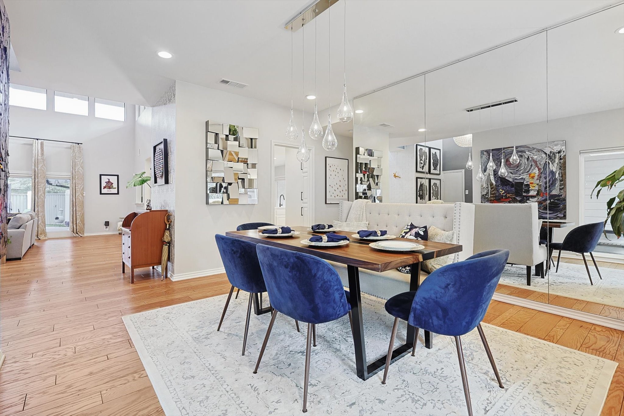 7015 Chevy Chase Avenue