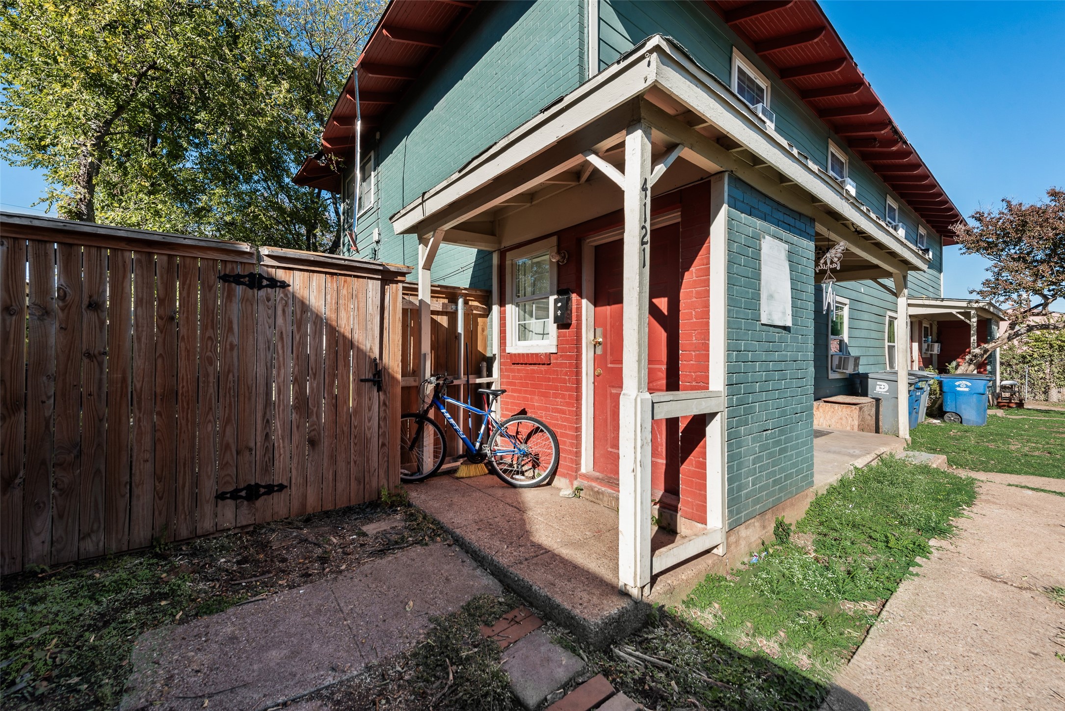 4115 Lakehurts Court
