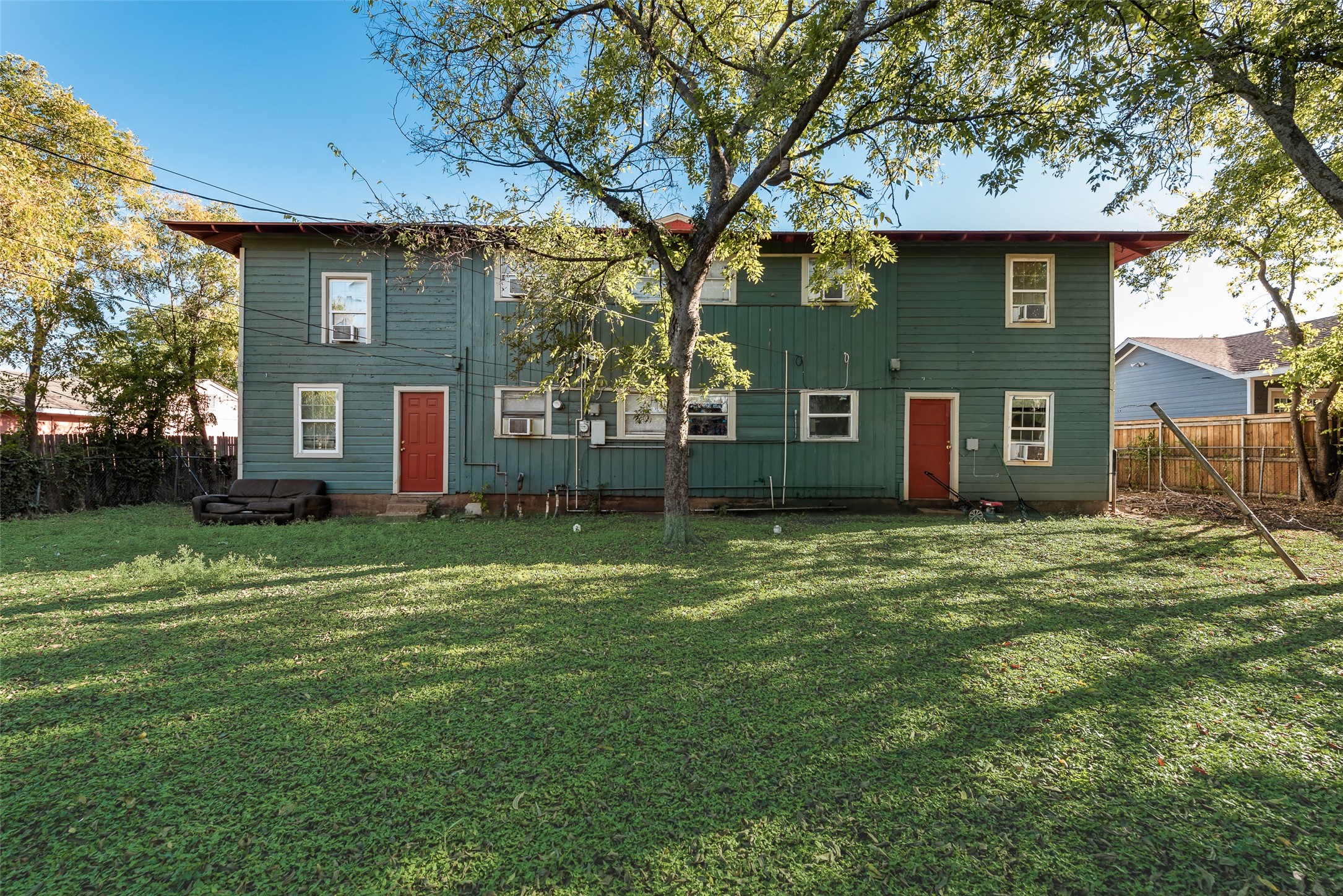 4115 Lakehurts Court