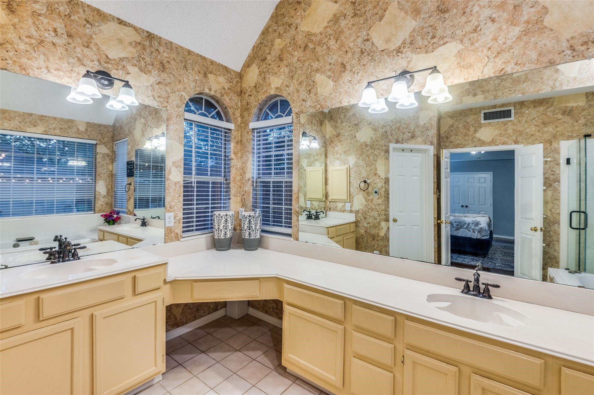 3904 Brookfield Drive