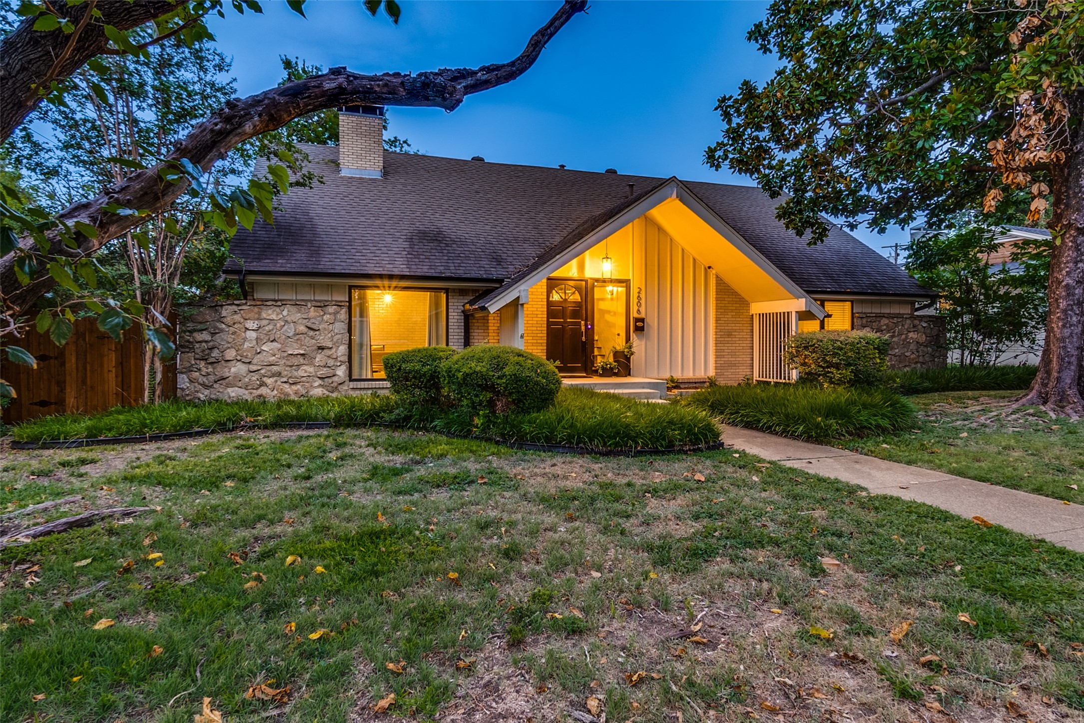 2606 Beechmont Drive
