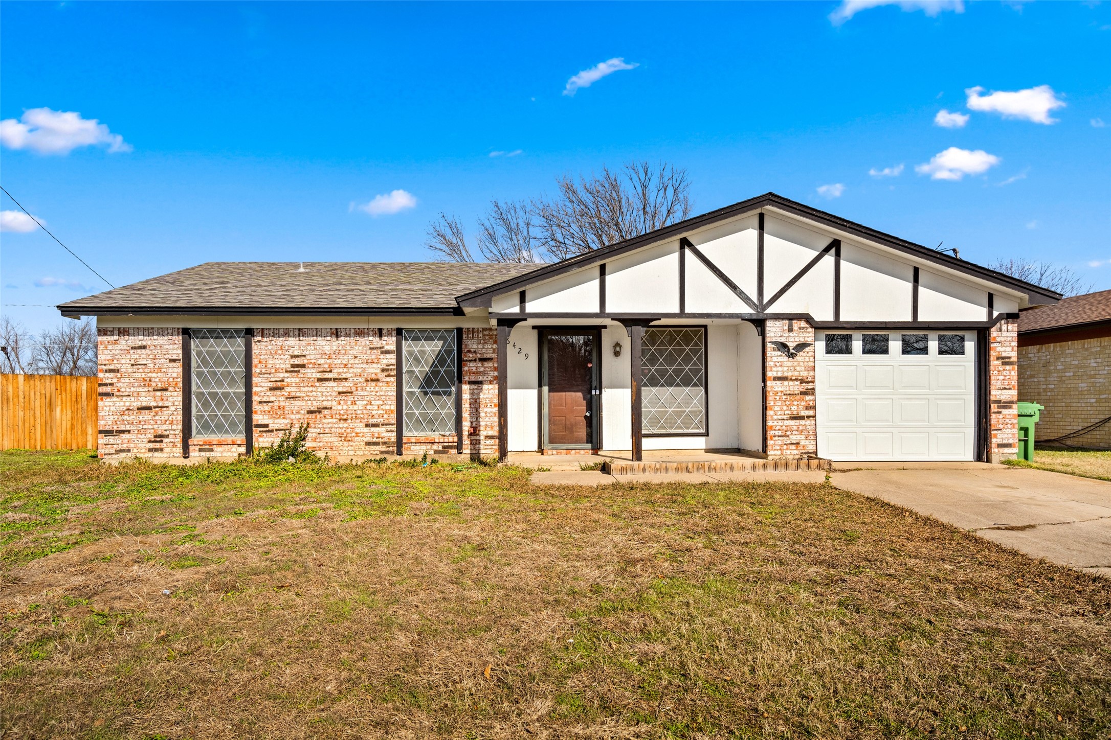 6429 Dorchester Trail