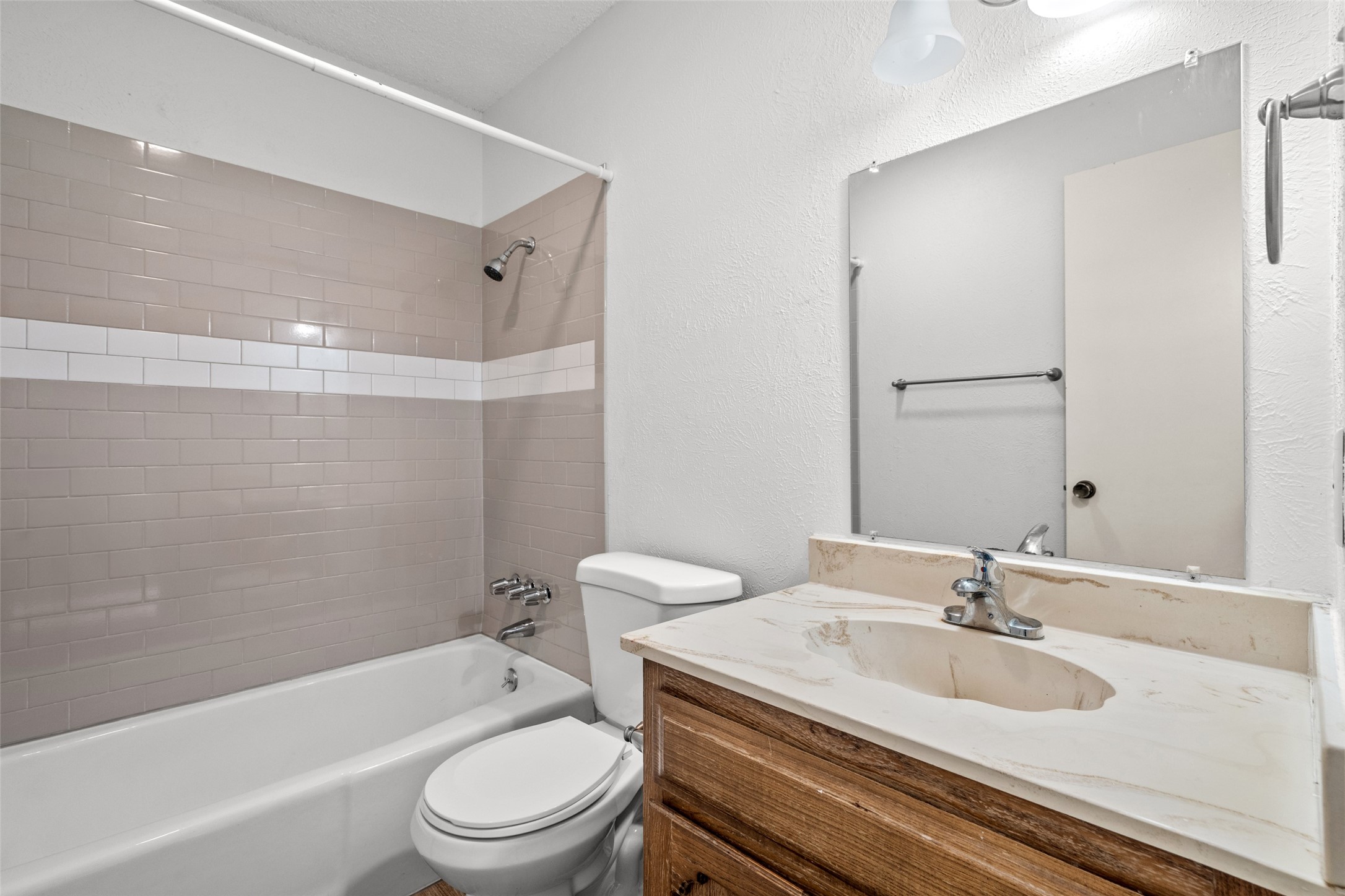 6429 Dorchester Trail