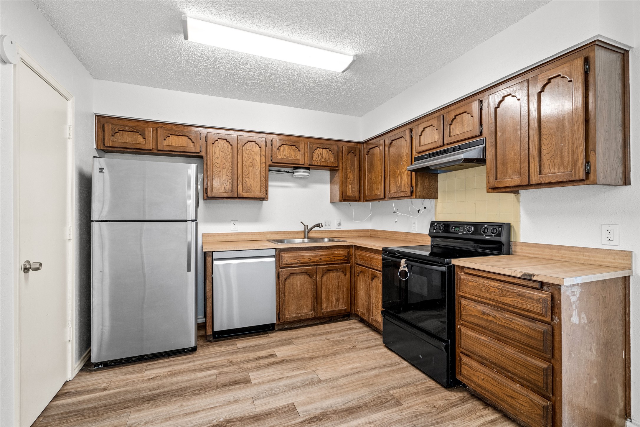 6429 Dorchester Trail