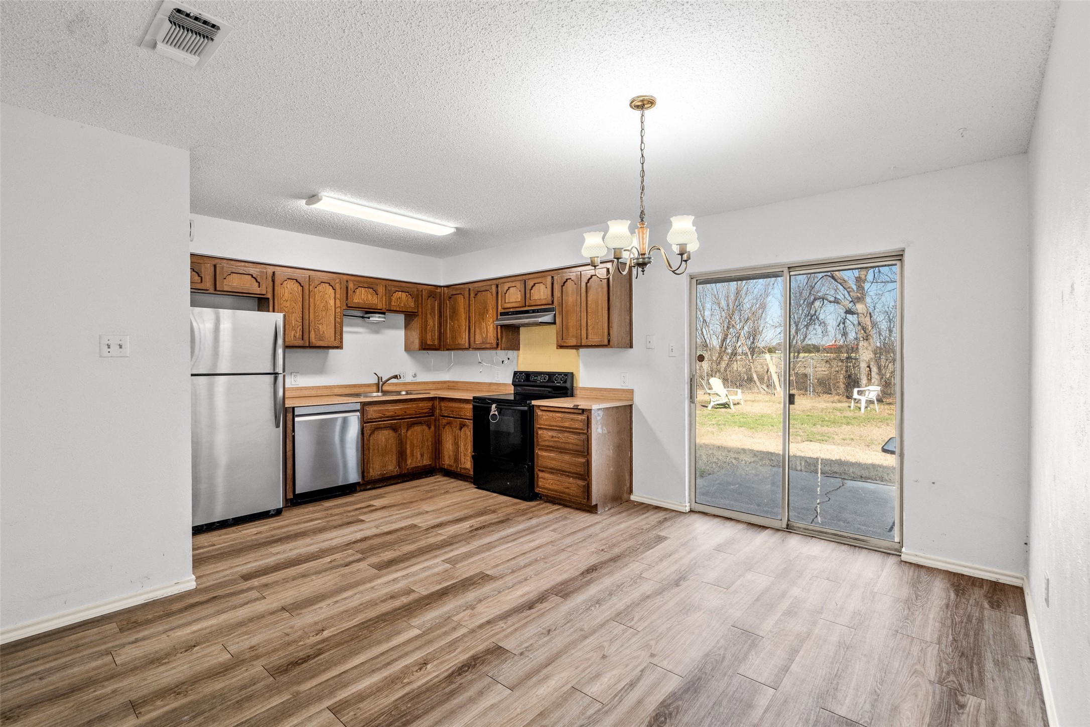 6429 Dorchester Trail