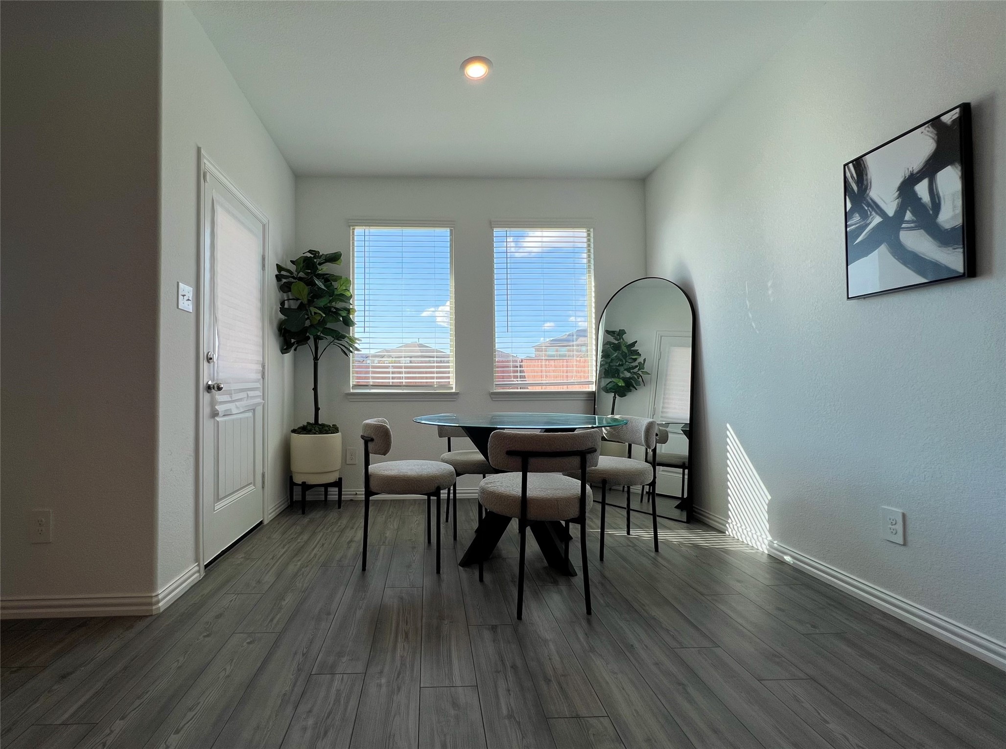 3937 Bellingham Lane