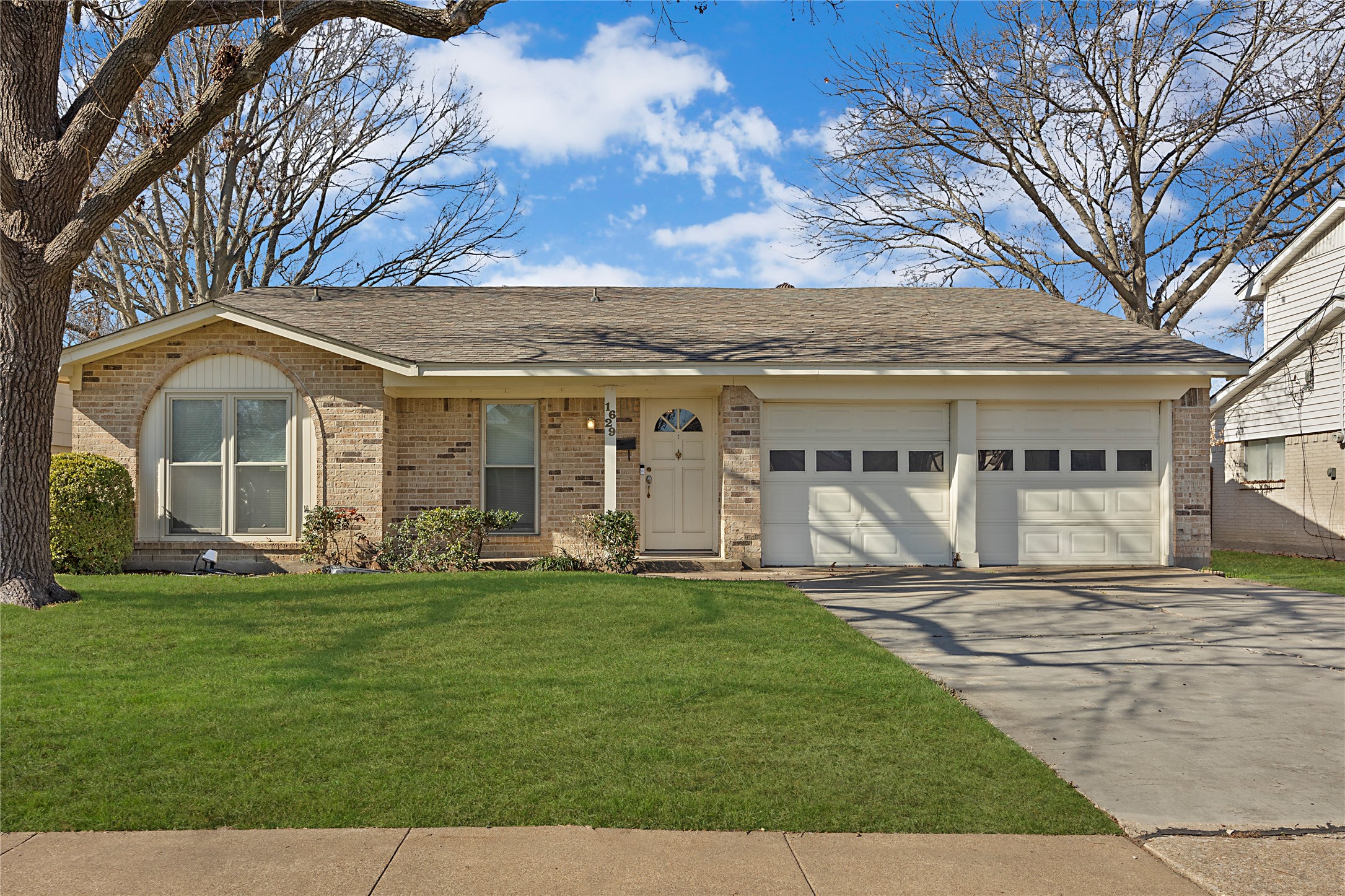 1629 Wisteria Way