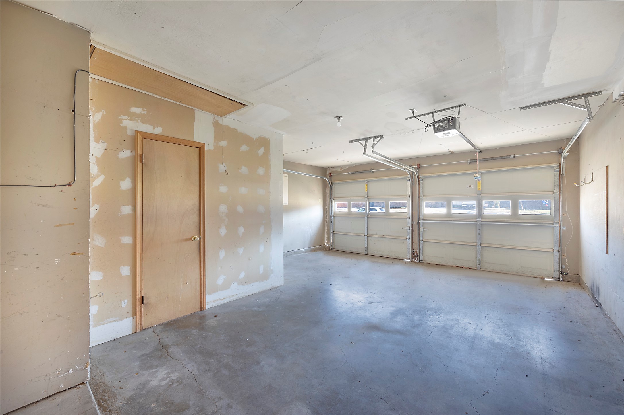 1629 Wisteria Way