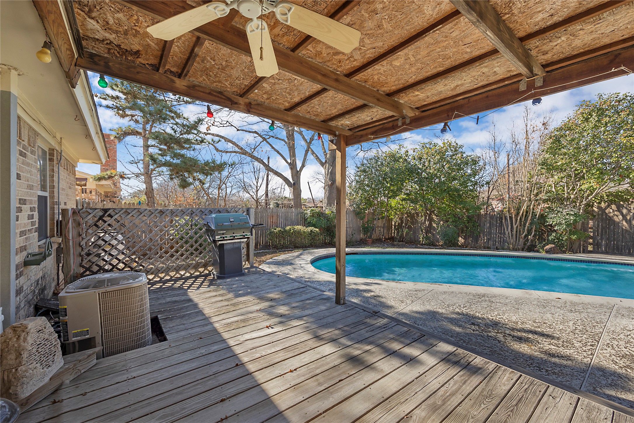 1629 Wisteria Way