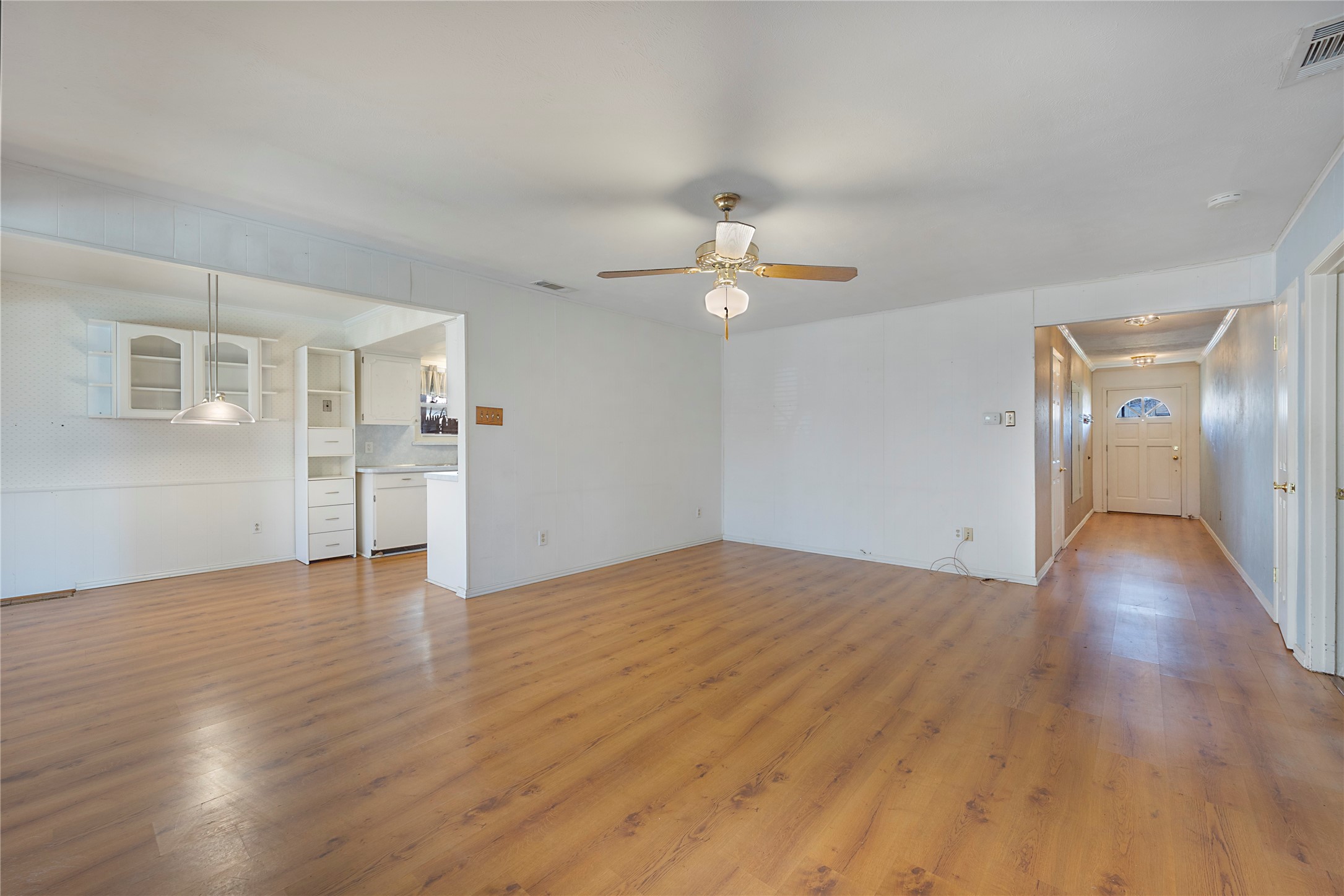 1629 Wisteria Way