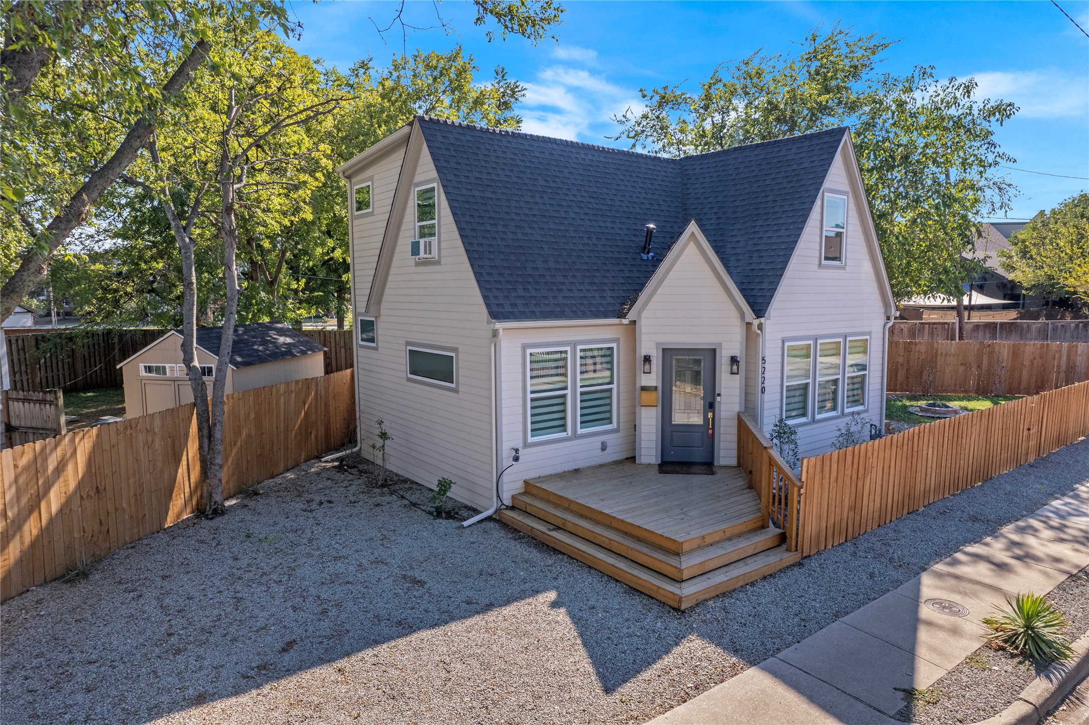 5220 Bonita Avenue